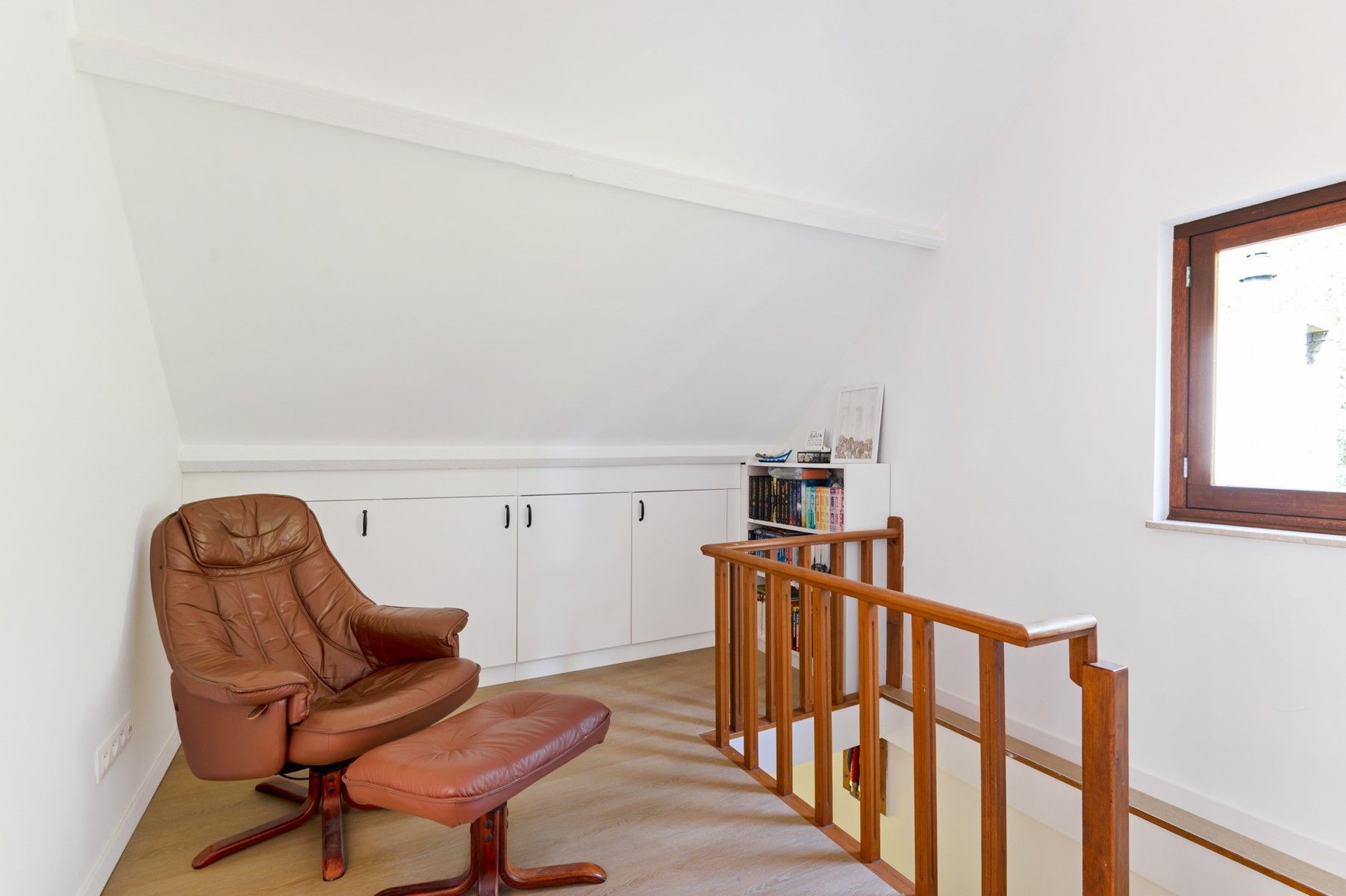 IN OPTIE !! Uiterst charmante woning op toplocatie foto 17