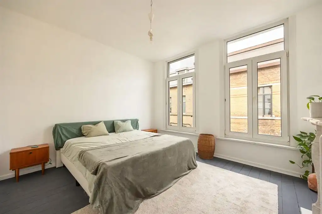 Lichtrijke stadswoning met authentieke elementen foto 11