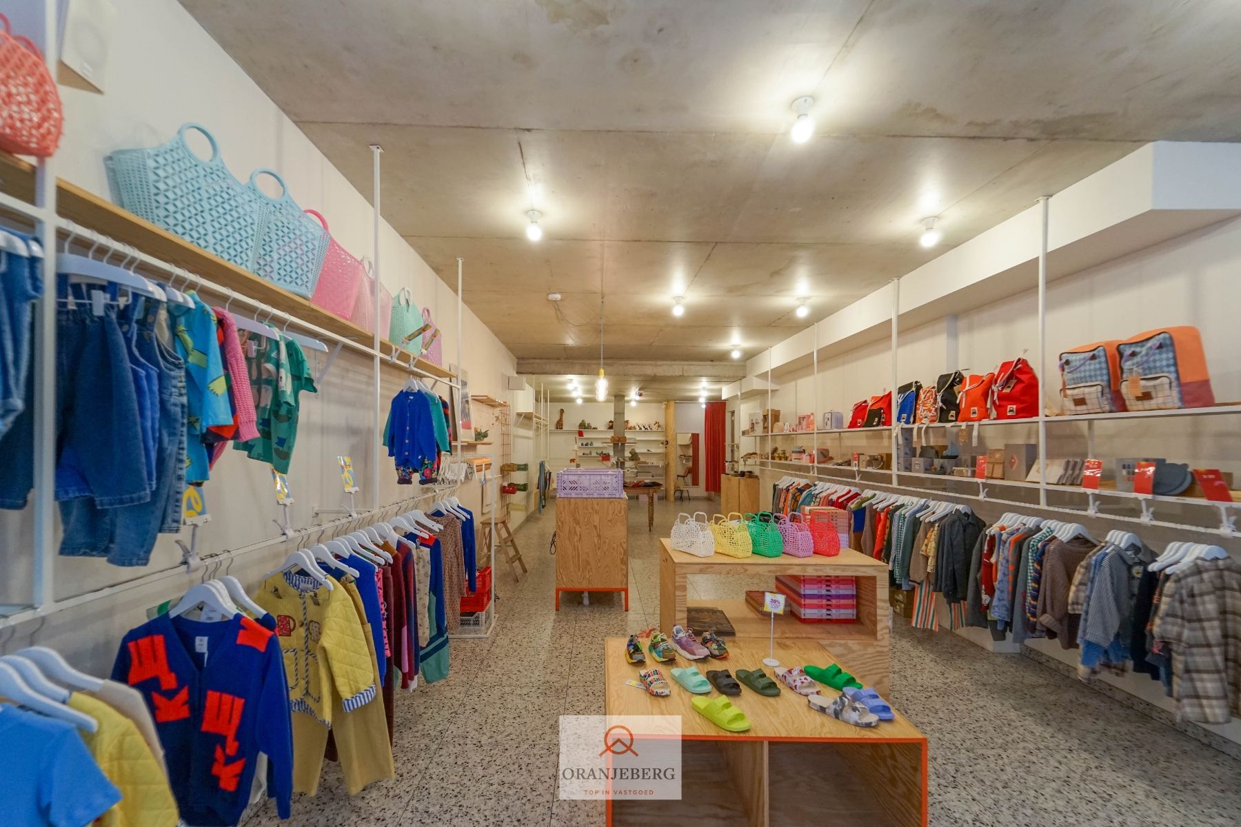 Gerenoveerd handelspand vlakbij Vrijdagsmarkt foto 15