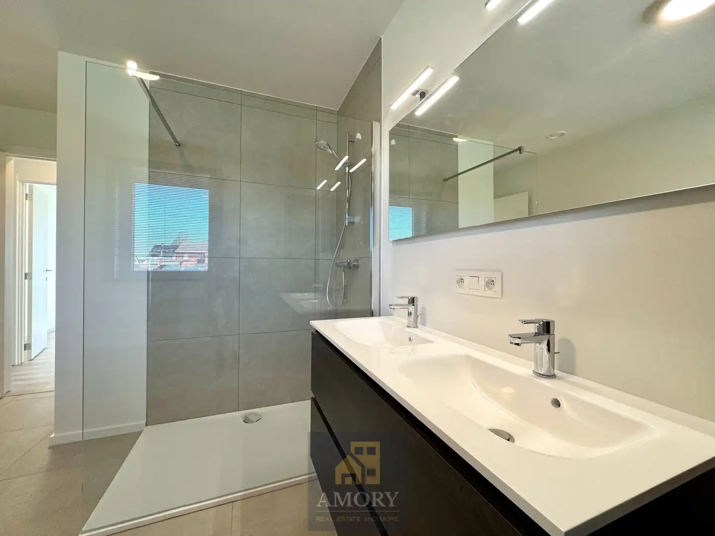 Moderne nieuwbouwwoning met 3 slpk’s en garage foto 16