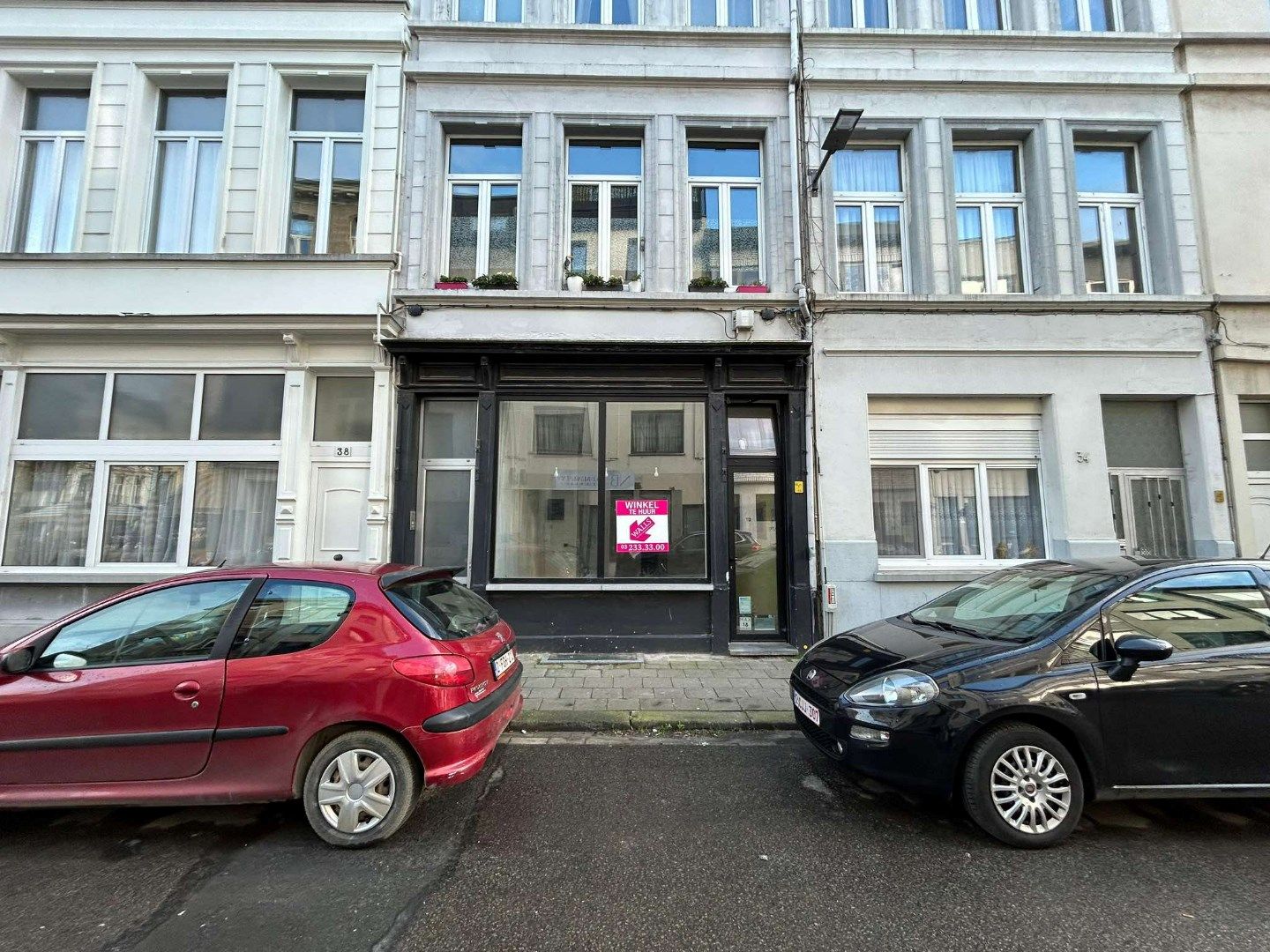 Winkel vlakbij de Nationalestraat foto {{pictureIndex}}