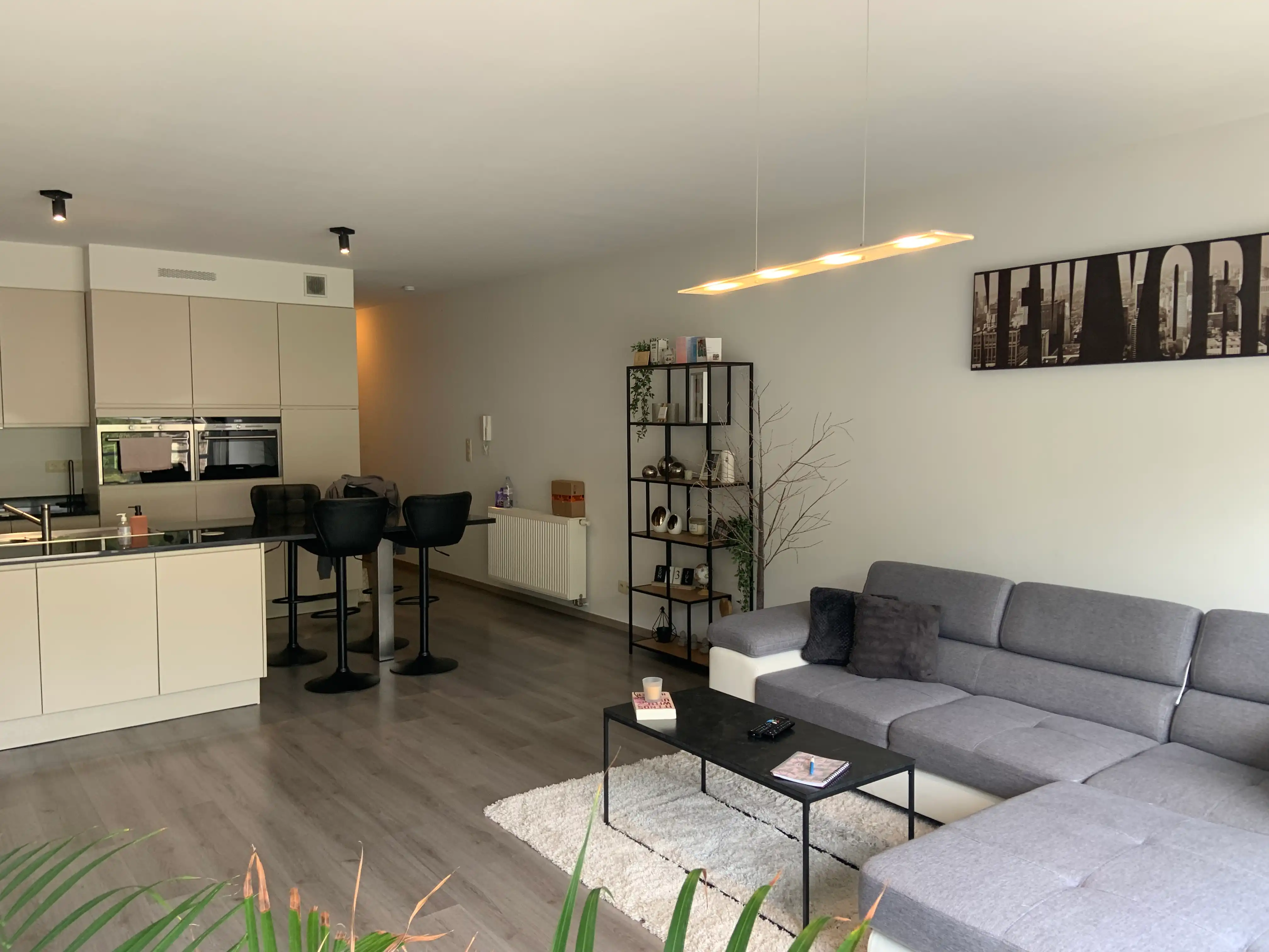 Gelijkvloers tweeslaapkamer-appartement te Wondelgem. foto 5