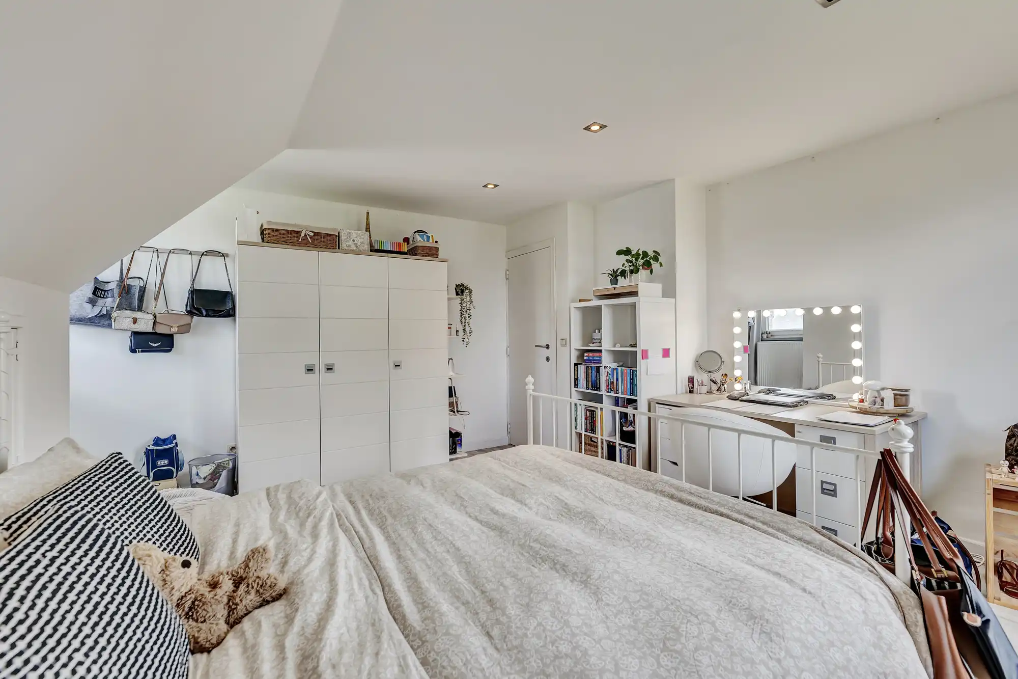 Instapklare, goed onderhouden villa op gunstige locatie foto 27