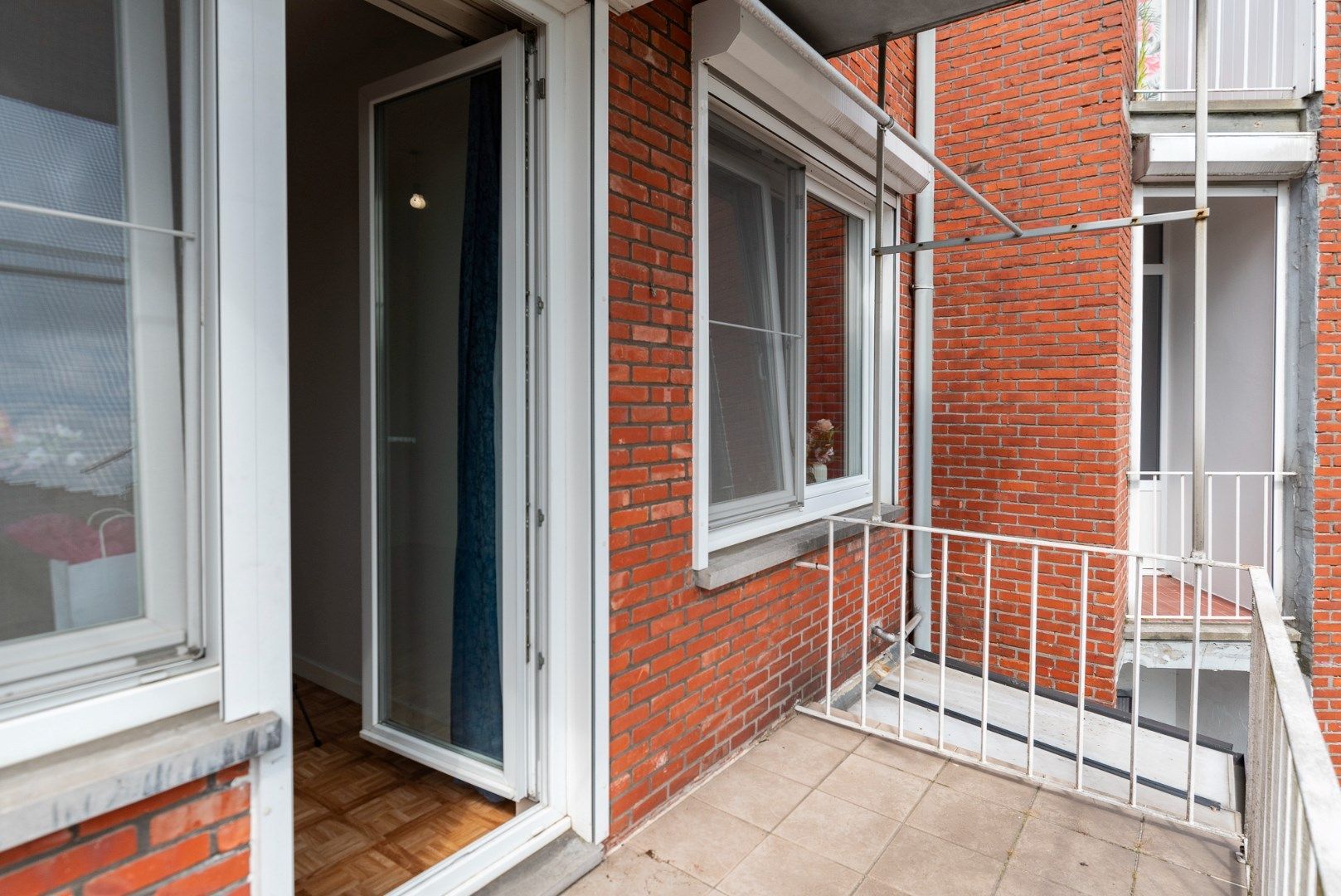 Ruim 2 slaapkamer appartement met garage in Boechout! foto 22
