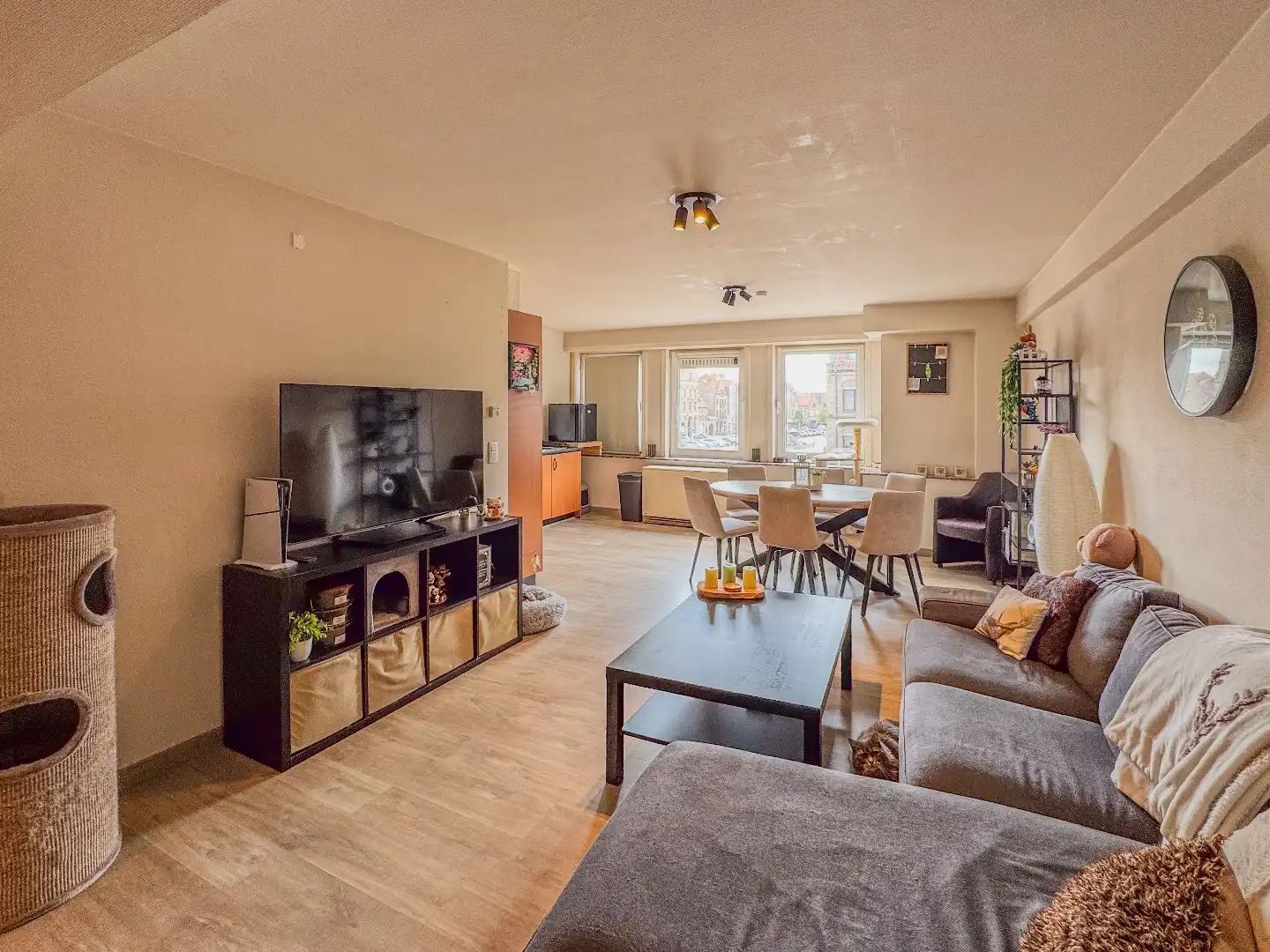 Zeer centraal gelegen appartement met 1 slaapkamer foto 3