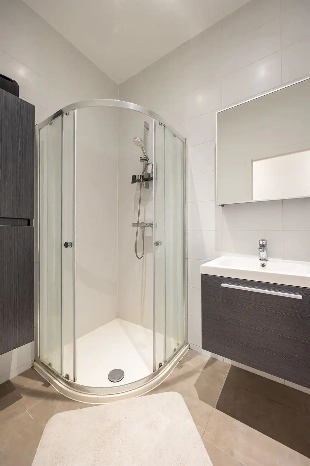 Instapklaar appartement met terrasje foto 7