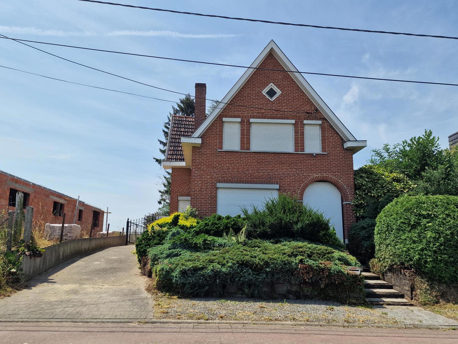 Hoofdfoto van de publicatie: Te renoveren woning 3 slpks te Goetsenhoven (Tienen)