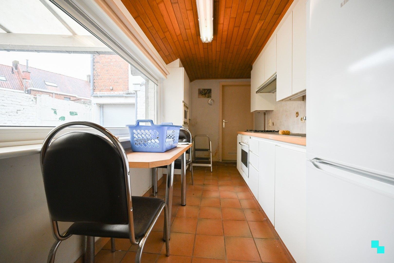 Te renoveren ééngezinswoning met vier slaapkamers en stockagemogelijkheden te Izegem foto 9