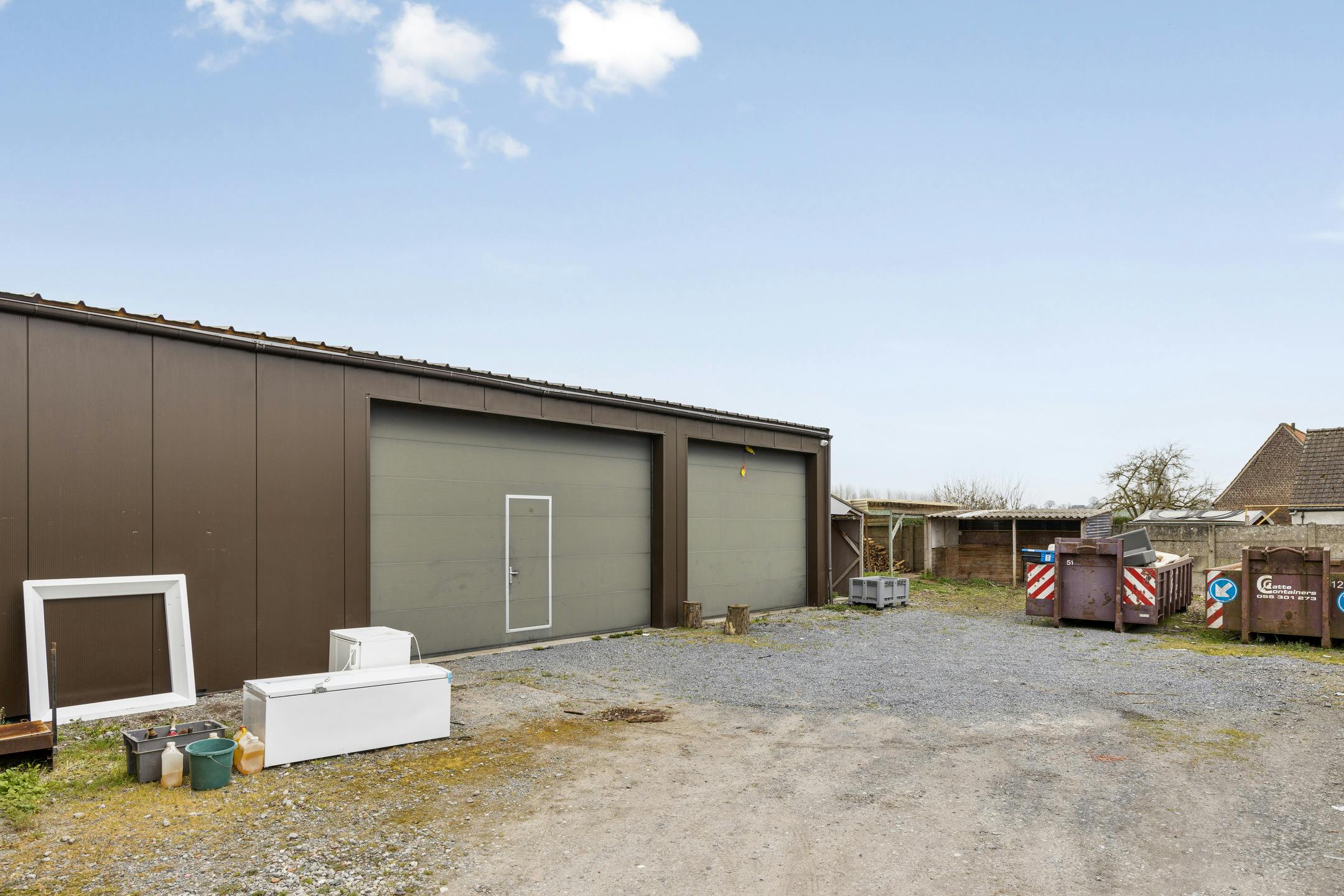 Alleenstaande woning met magazijn te koop in Oudenaarde foto 2