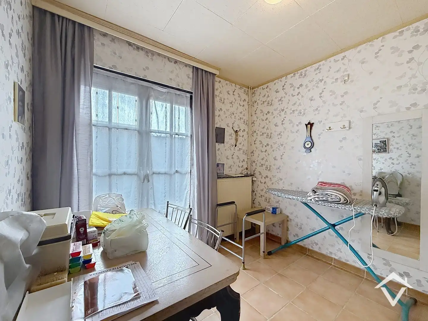 Gelijkvloerse woning met 3 slaapkamers, tuin en garage in een doodlopende straat te Roeselare foto 14