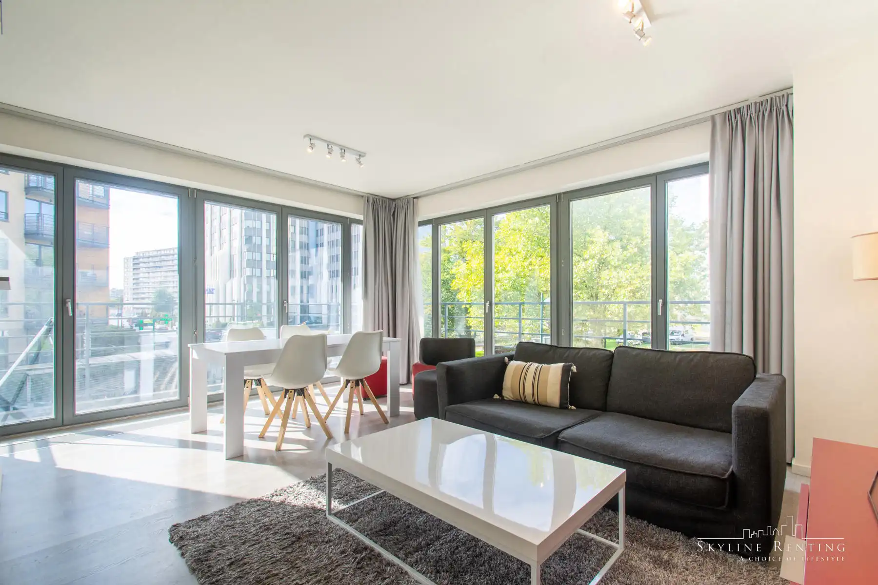 LICHTRIJK - Prachtig 2 slpk appartement + terras (NAVO) foto {{pictureIndex}}