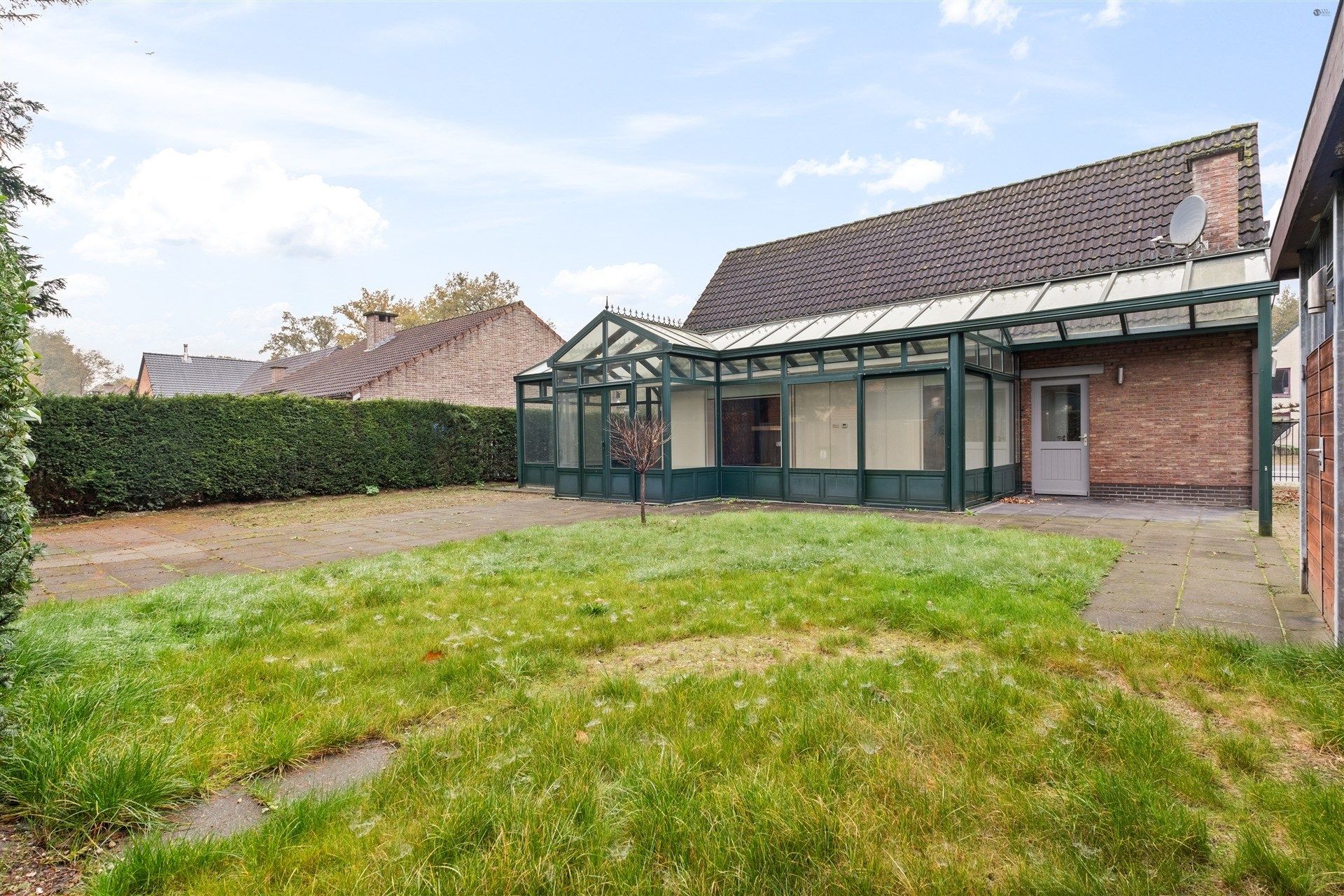 ruim en goed verzorgde woning met grote veranda  foto 17