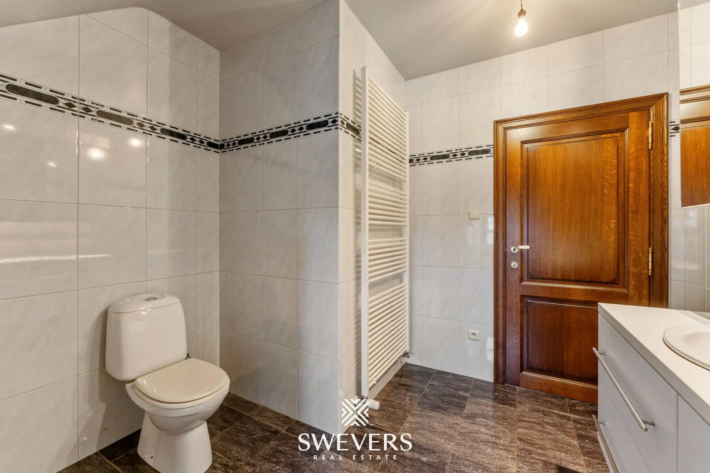 Ruime open bebouwing met 4 slaapkamers en zonnige tuin in Houthalen foto 29