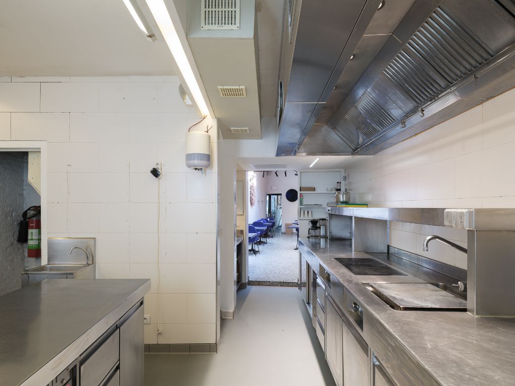 Karaktervol handelspand (restaurant + 2-slpk app) in het centrum van Gent foto 13