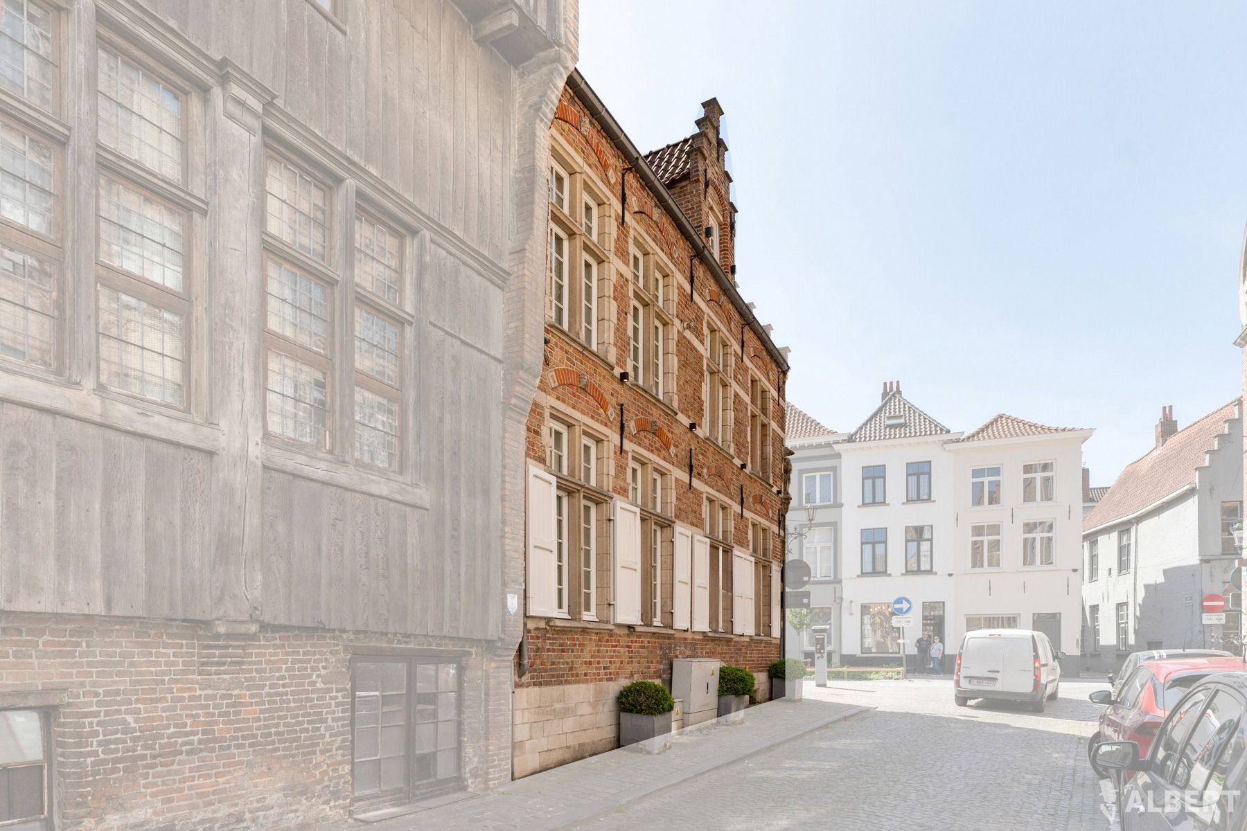 Luxueus gerenoveerd herenhuis in hartje Brugge foto 3