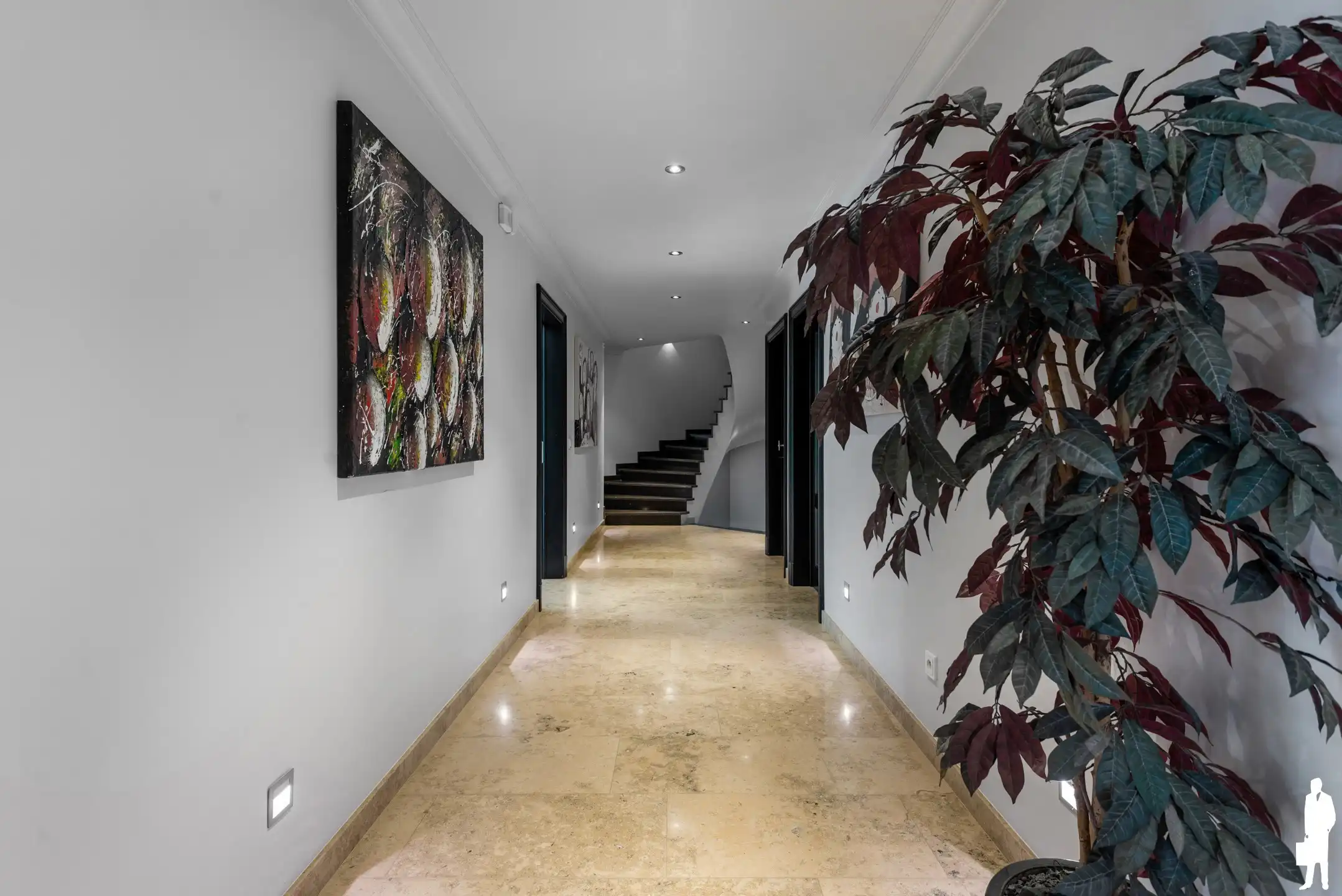 Exclusieve villa met zwembad op een perceel van 6.420 m² foto 22