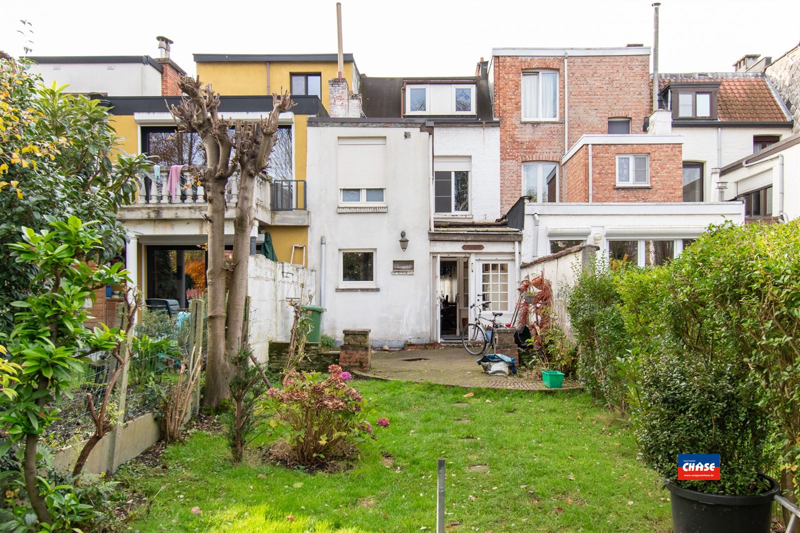 Huis met 4 slaapkamers en ruime tuin foto 4