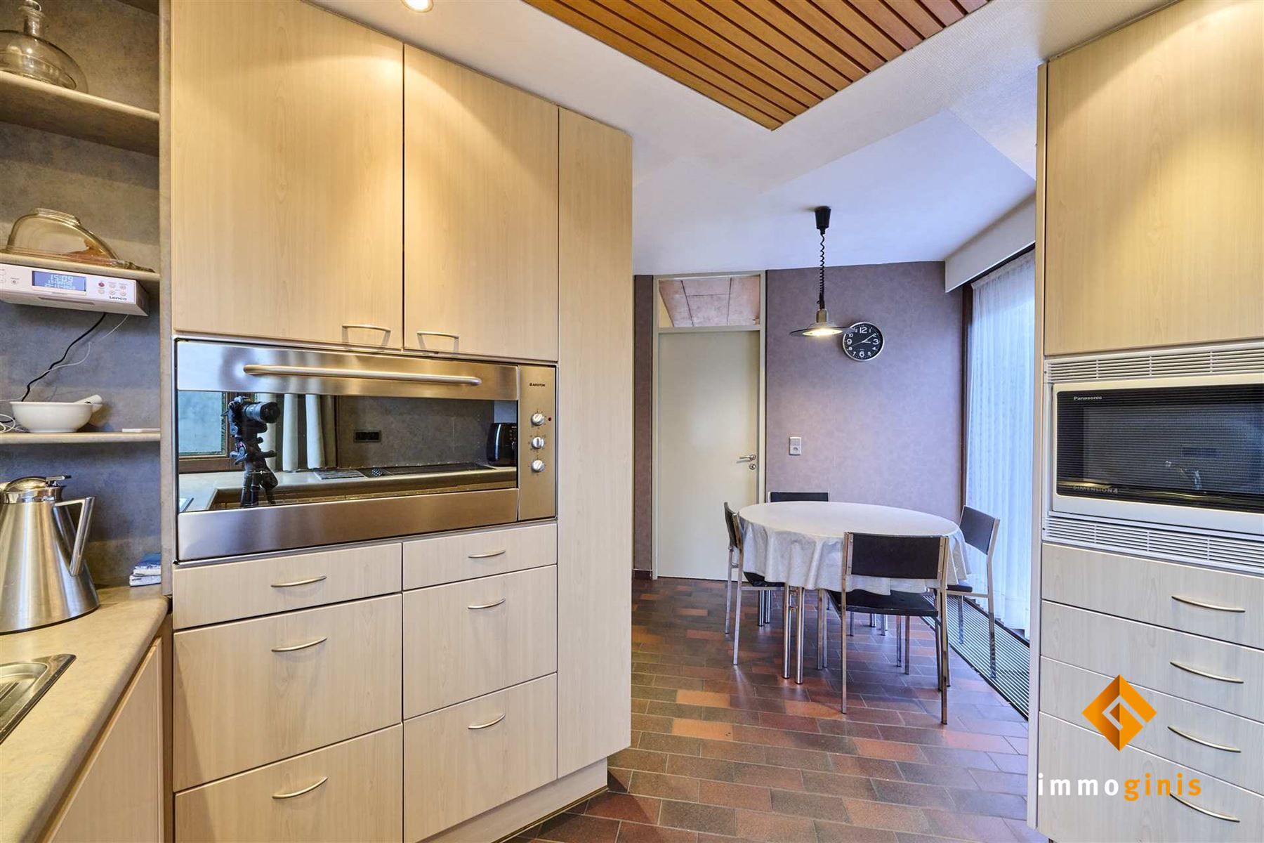 Zéér ruime woning op een mooi perceel van 17a82ca met 5 slaapkamers en uitbreidingsmogelijkheden op de eerste verdieping! foto 16