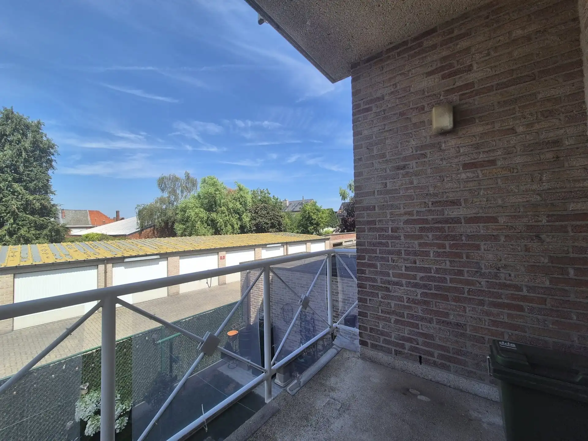 Ruim appartement met 2 slaapkamers, groot terras en garage foto 14