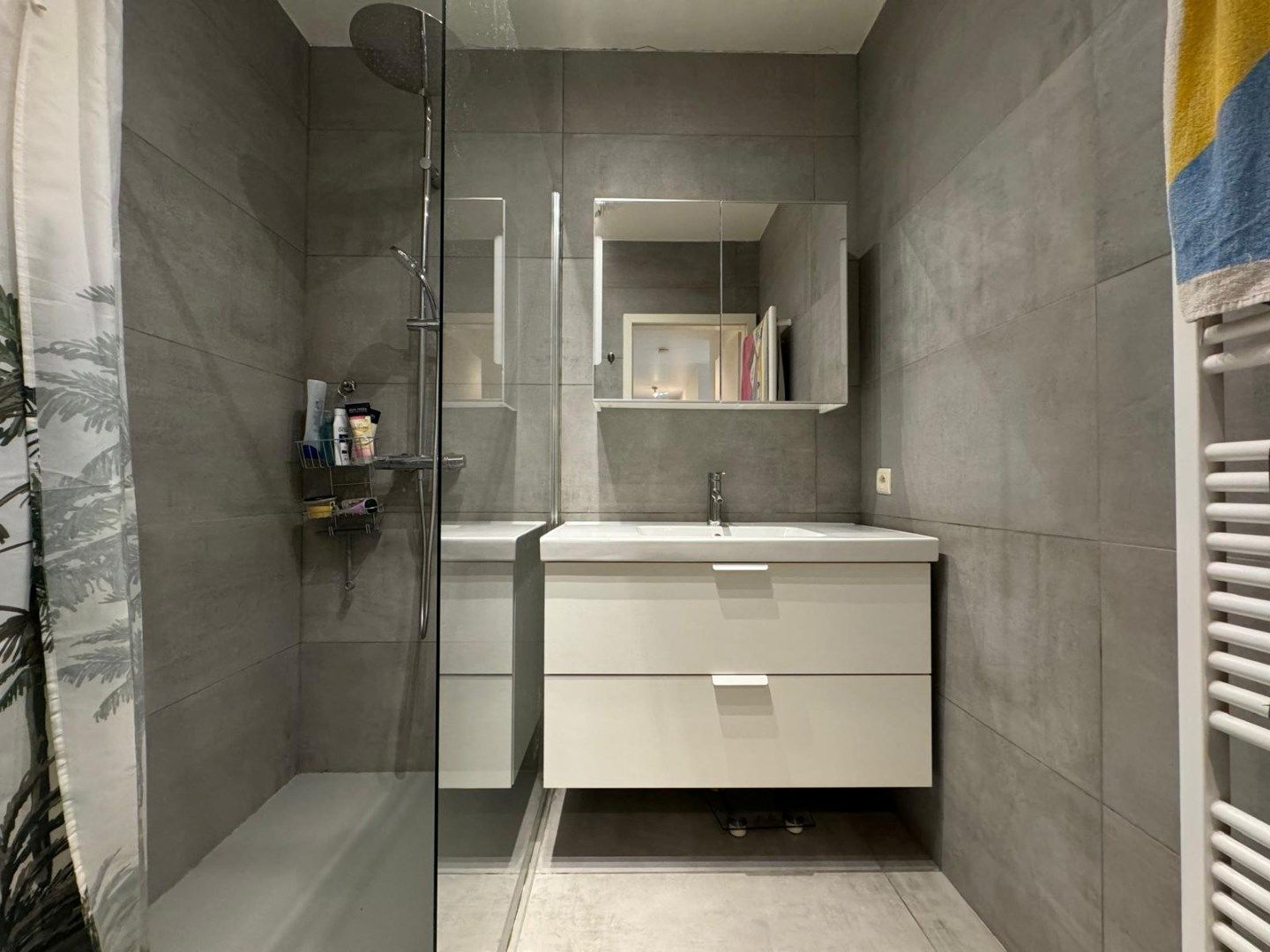 Op zoek naar een opbrengsteigendom met handelspand, 2 appartementen en 4 garages in hartje Merchtem? Welkom Home!  foto 15