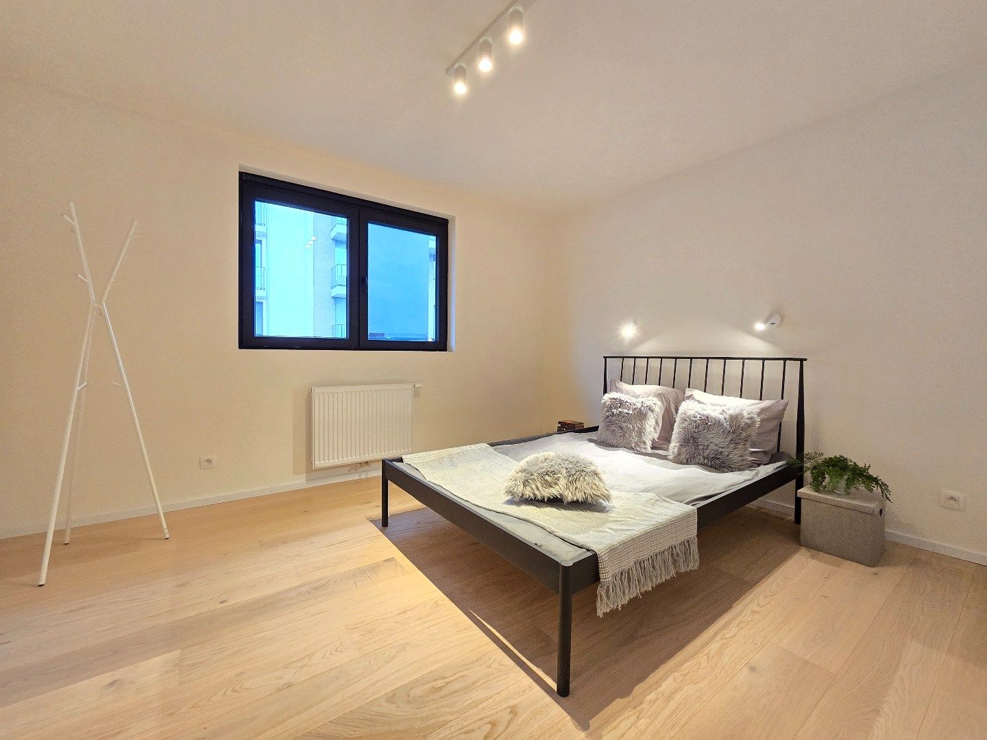 Gerenoveerd appartement met 2 slpk's foto 7