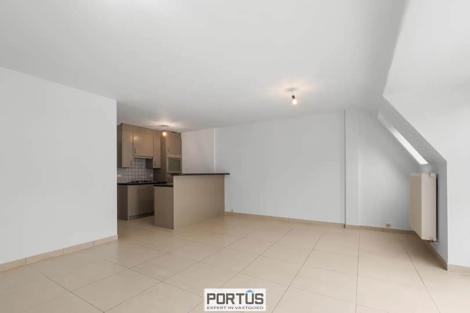 Appartement met twee slaapkamers te koop centrum Lombardsiijde foto {{pictureIndex}}