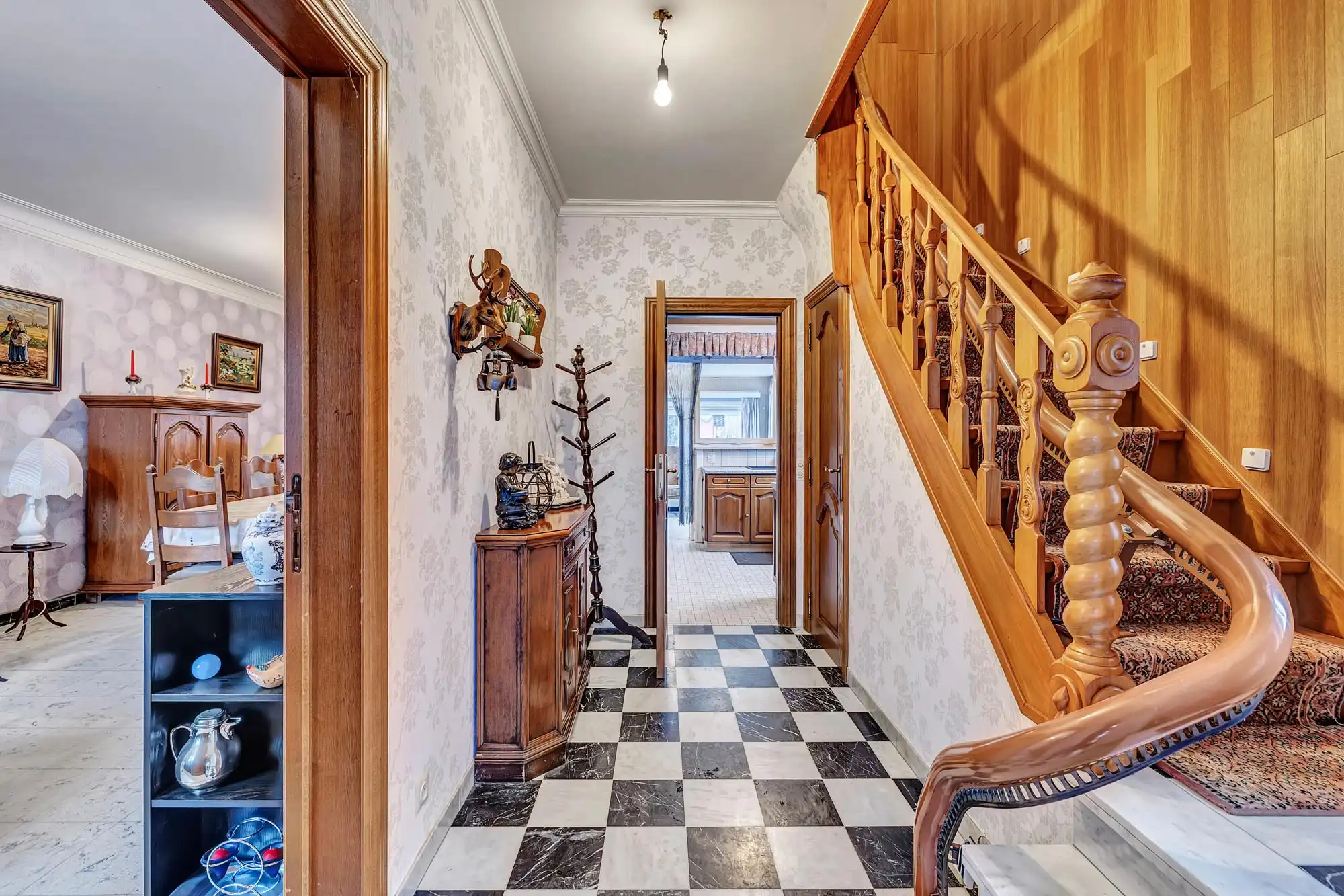 Te renoveren HOB op groot perceel met 3 slaapkamers foto 3