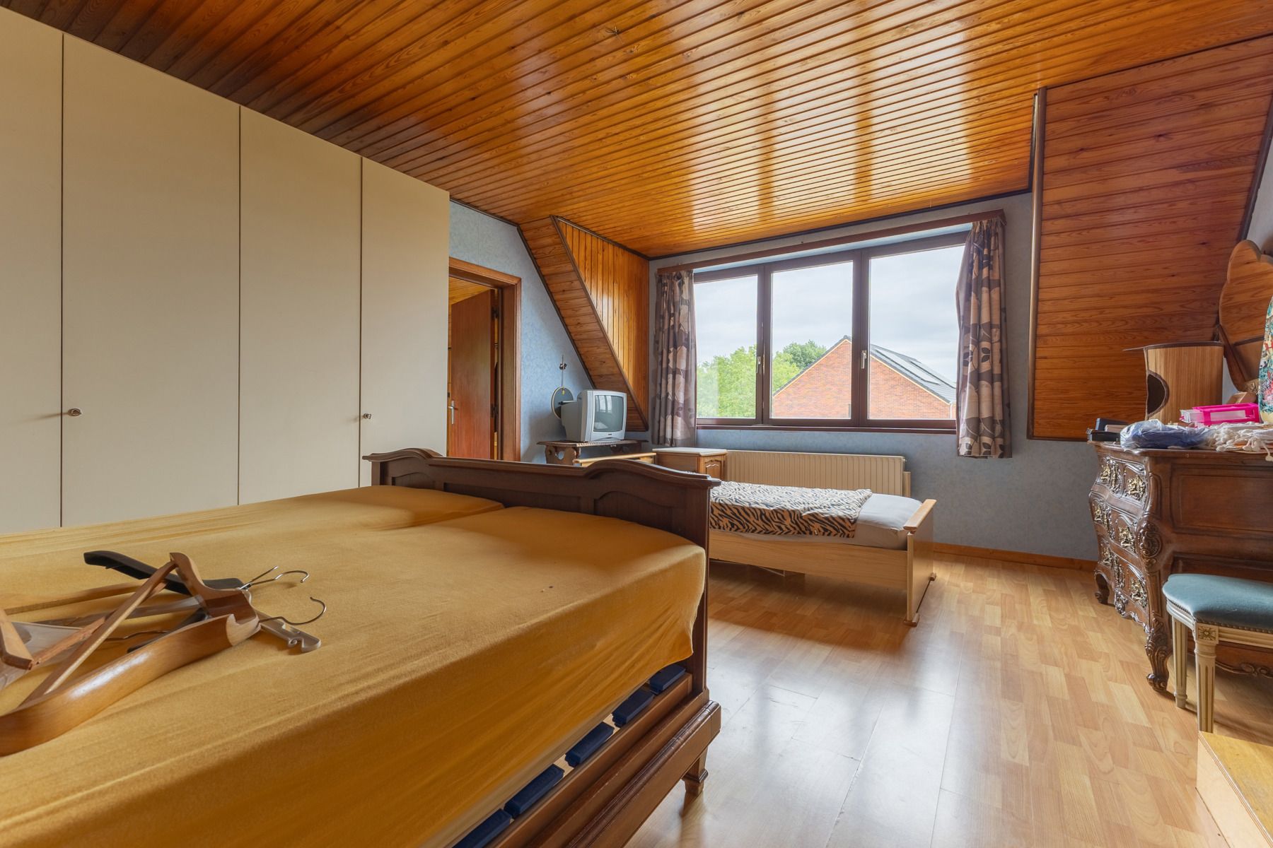 Ruime driegevelwoning met veel mogelijkheden foto 13