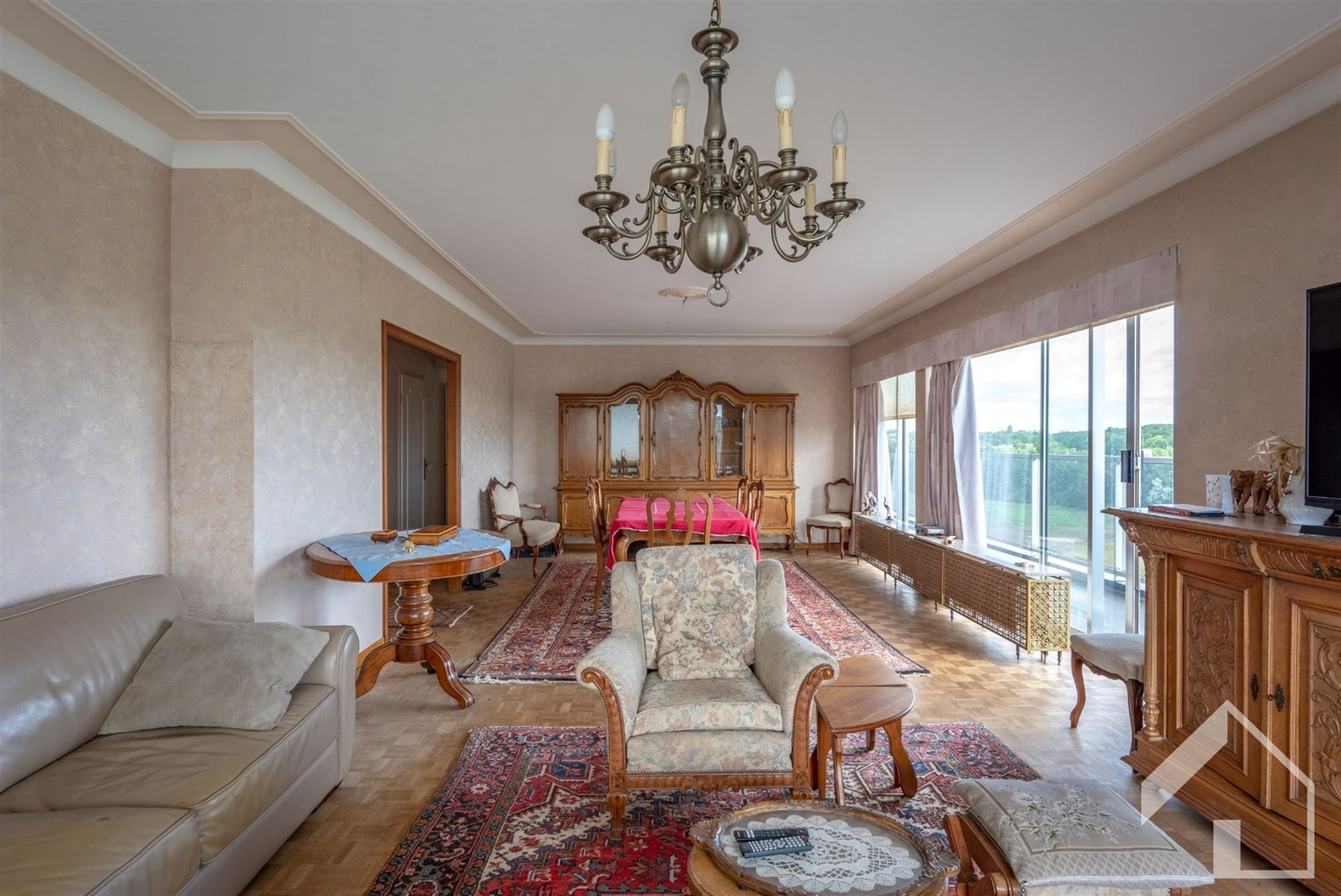 Ruim 2 slaapkamer appartement met prachtig zicht foto 3