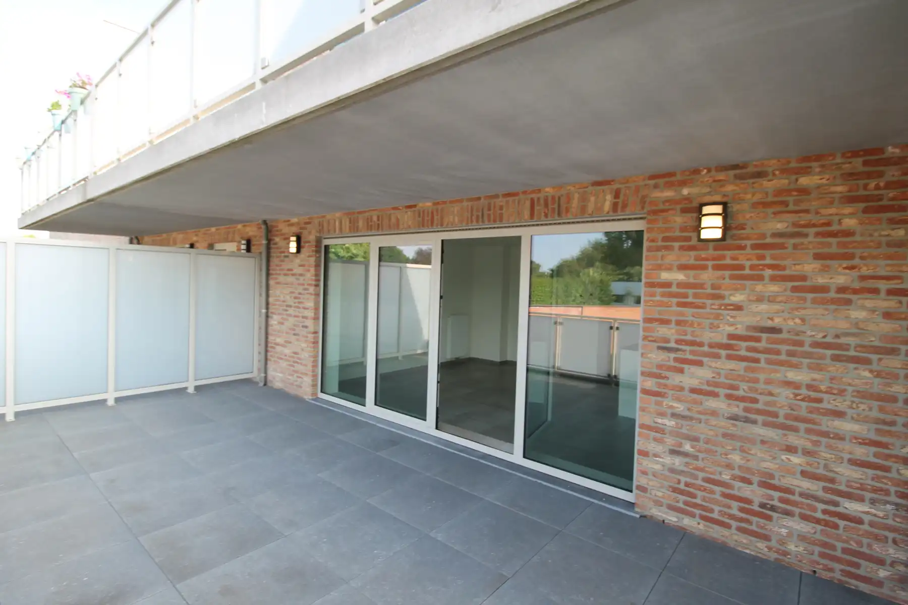 Knap appartement op de 1ste verdieping met 2 slaapkamers, terras en autostaanplaats. foto 13