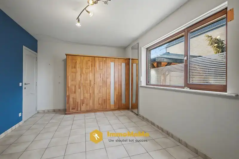 RUIME OPEN BEBOUWING MET GROTE TUIN TE KOOP IN ZELZATE foto 12