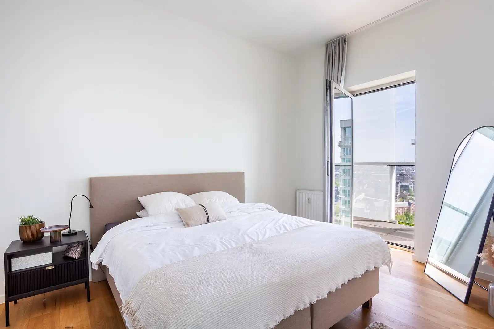 Stijlvol wonen met fenomenaal uitzicht foto 14