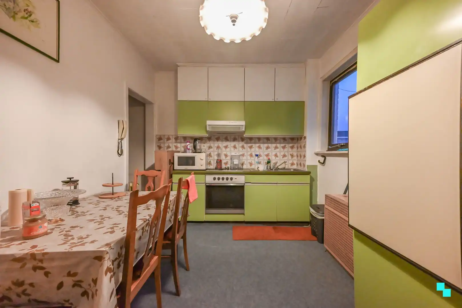 Opbrengsteigendom met winkelruimte én ruime garage in centrum Izegem foto 24