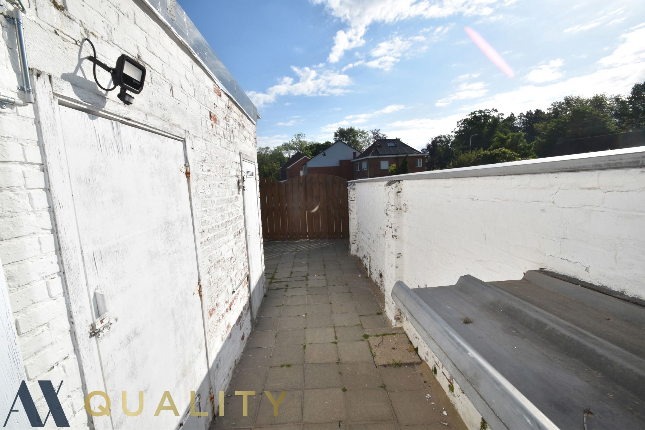 te renoveren Half-open woning met koer op 01 are 77 ca foto 23