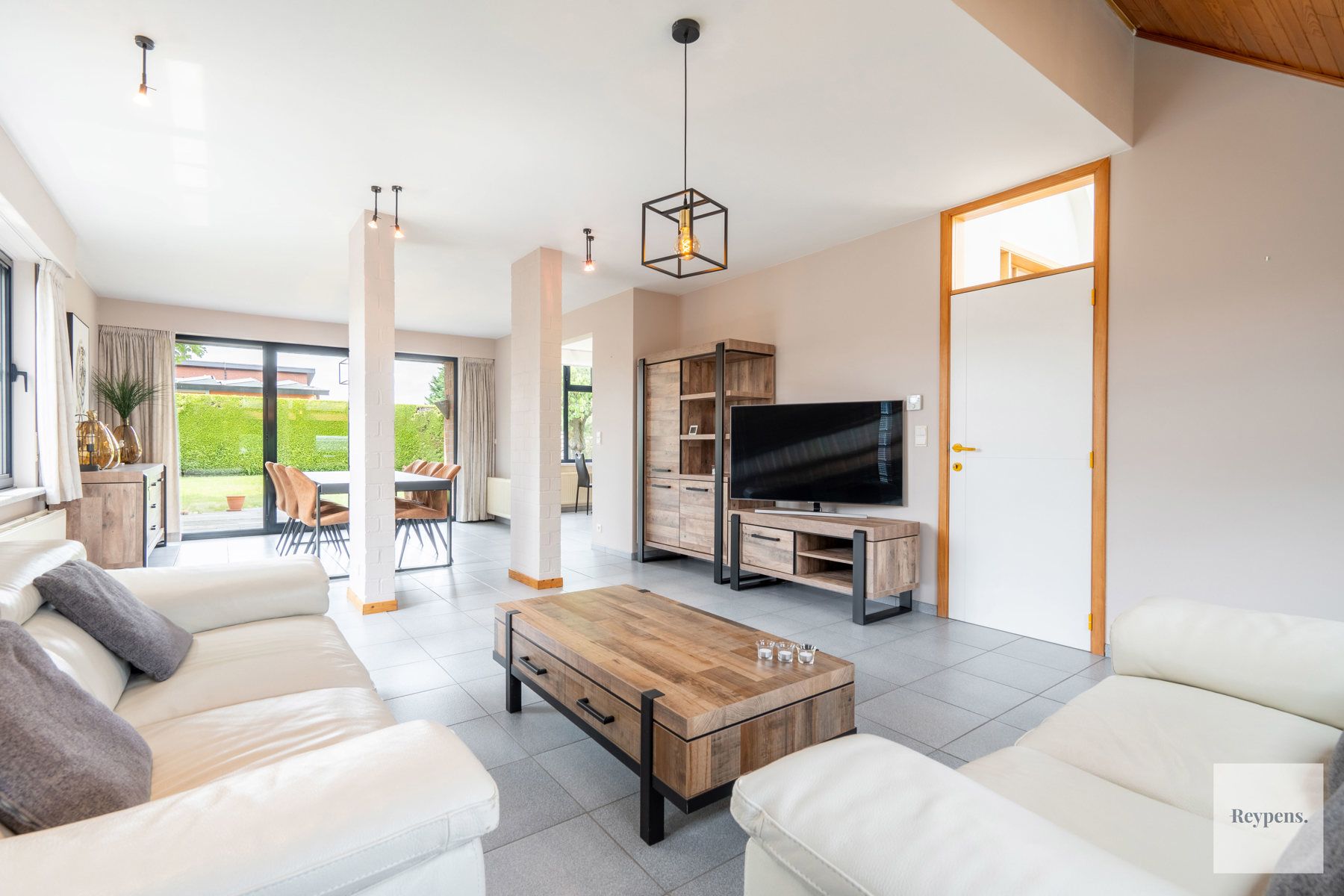 Rustig gelegen woning op goede locatie! foto 5