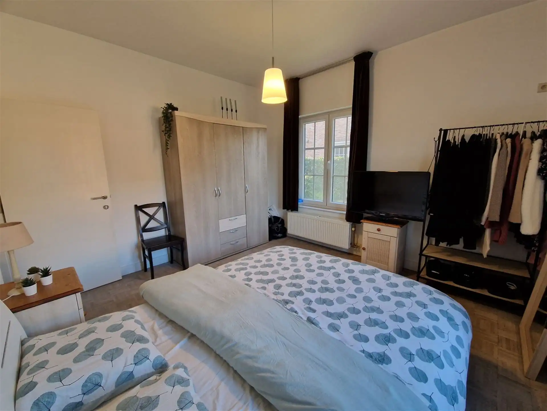 Gelijkvloers appartement, 2 slpk, terras + tuin + autostaanplaats + kelderberging foto 5