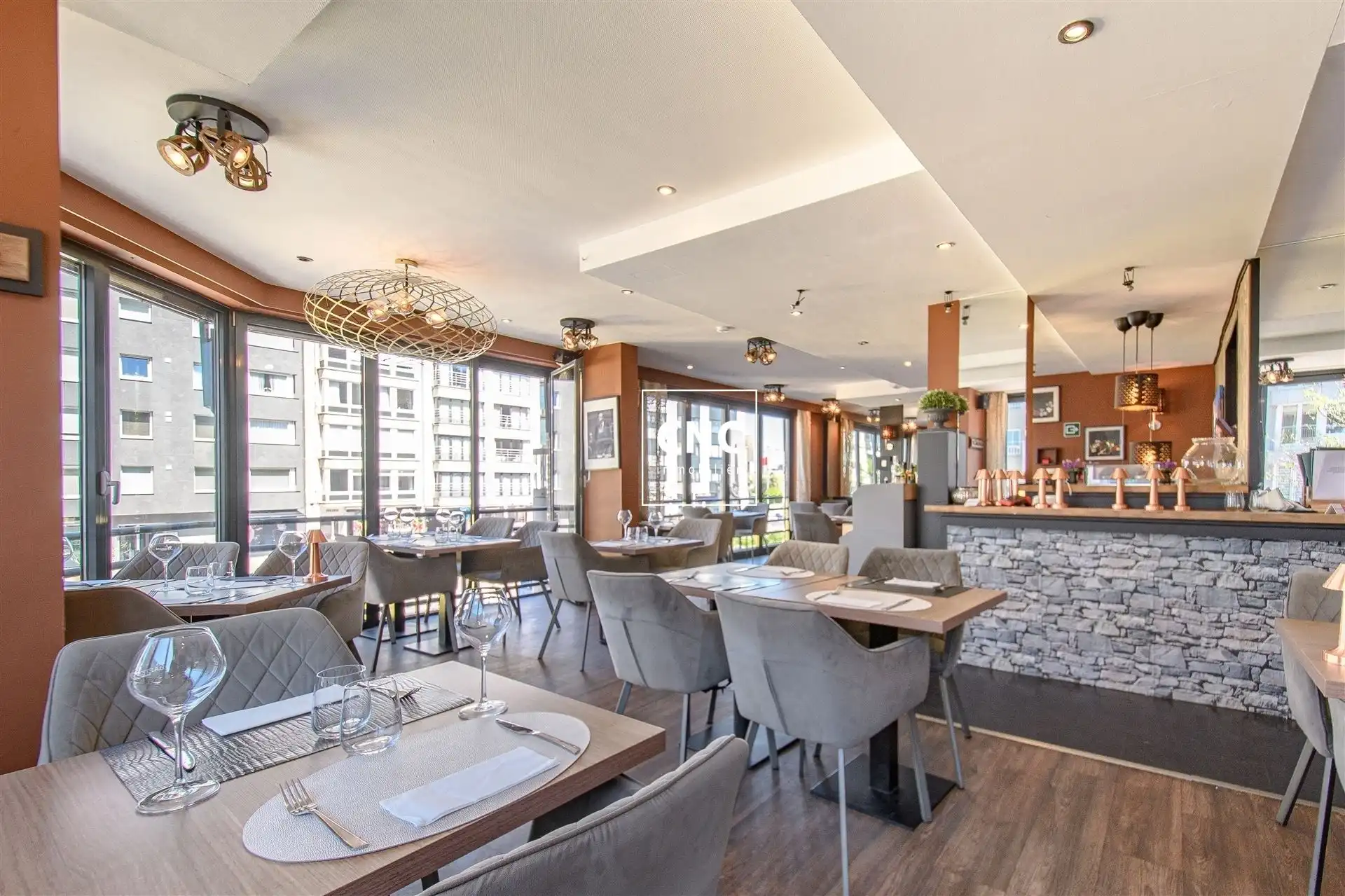 Goed draaiende horecazaak op centrale en commerciële ligging foto 4