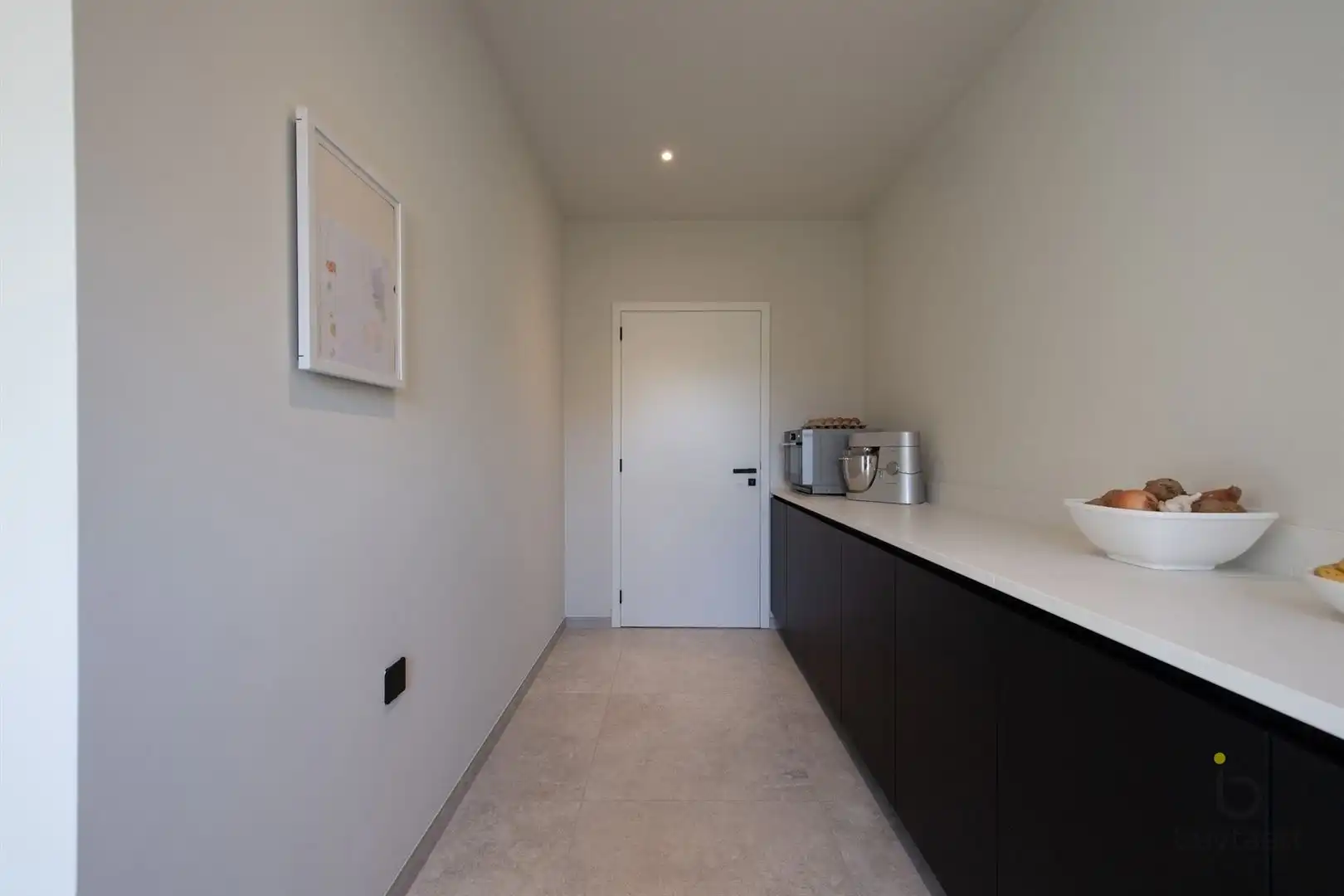 Knappe GELIJKVLOERSE villa + bijgebouw te Halle! foto 45