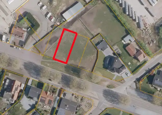 Perceel bouwgrond voor halfopen bebouwing van 03a 76ca foto 2