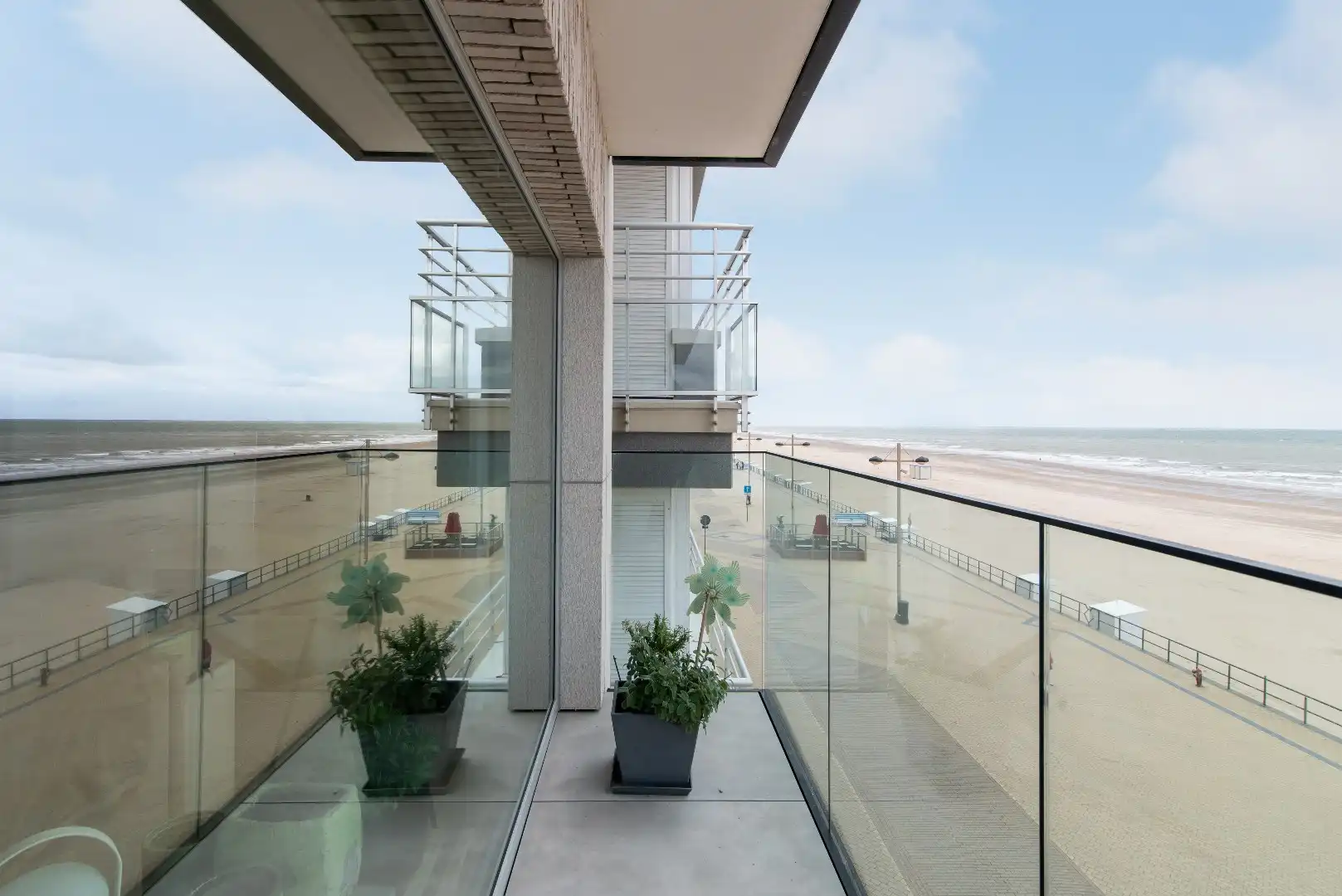 Prachtig gerenoveerd doorloopappartement met 2 slaapkamers foto 15