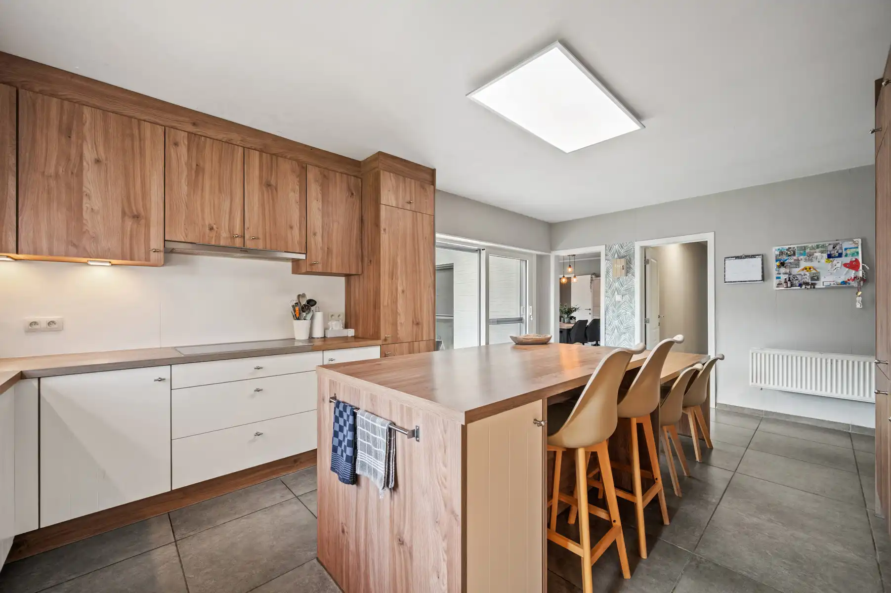 Interessante gerenoveerde woning te HOUTVENNE foto 12