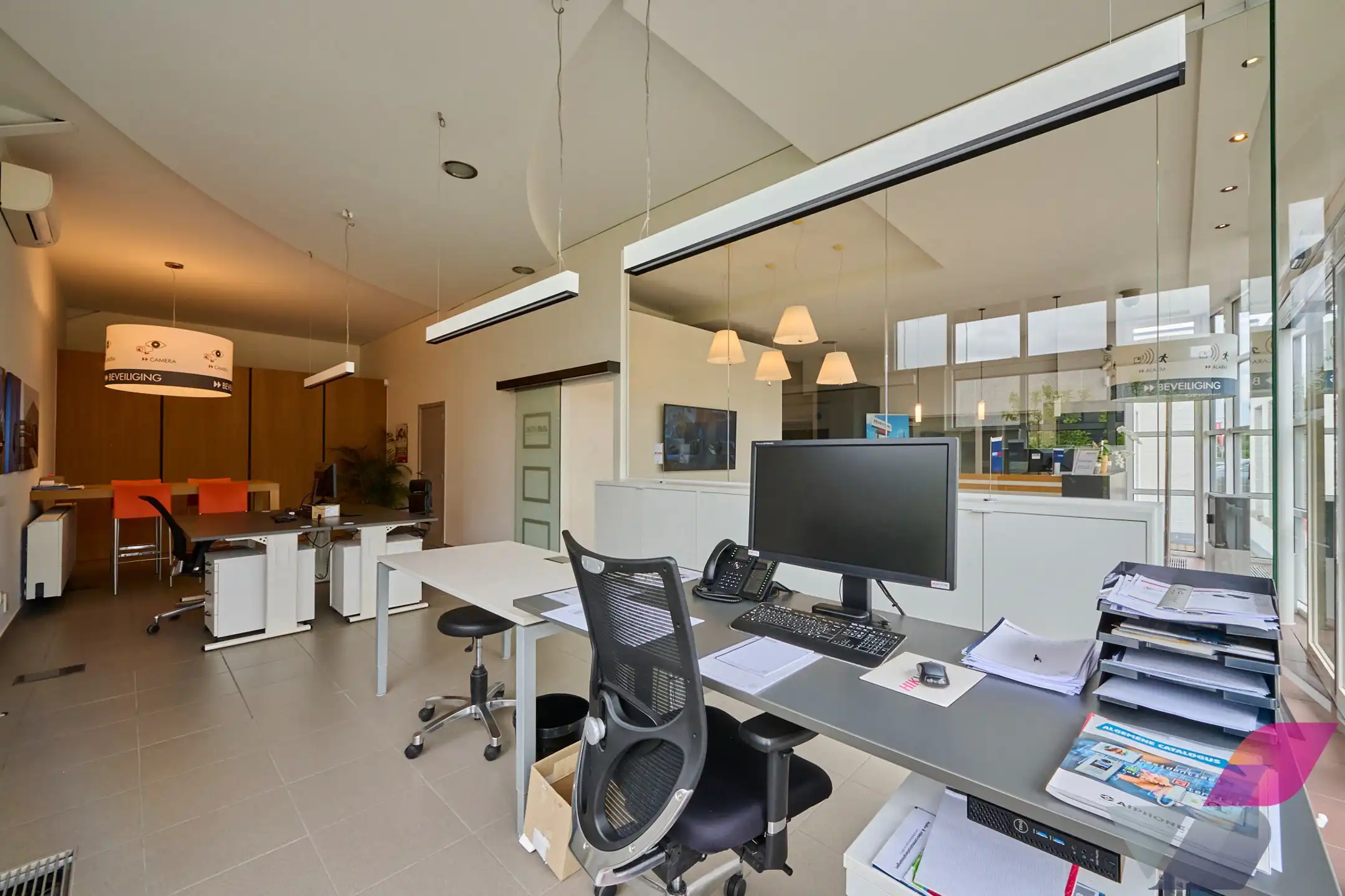 MULTIFUNCTIONEEL GEBOUW OP MOOIE ZICHTLOCATIE foto 18