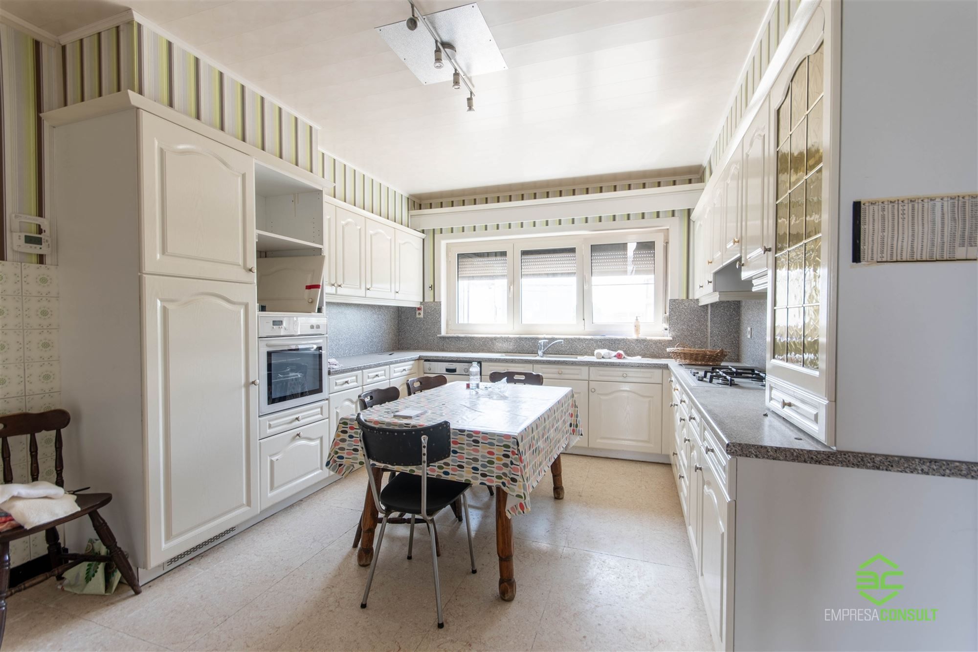 Ruime gezinswoning met 5/7 slpk op 6a 68ca! foto 5