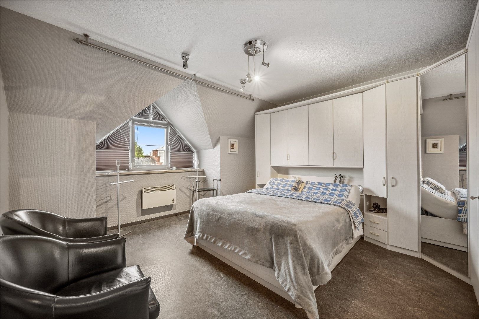 Instapklaar appartement te centrum Tienen foto 14