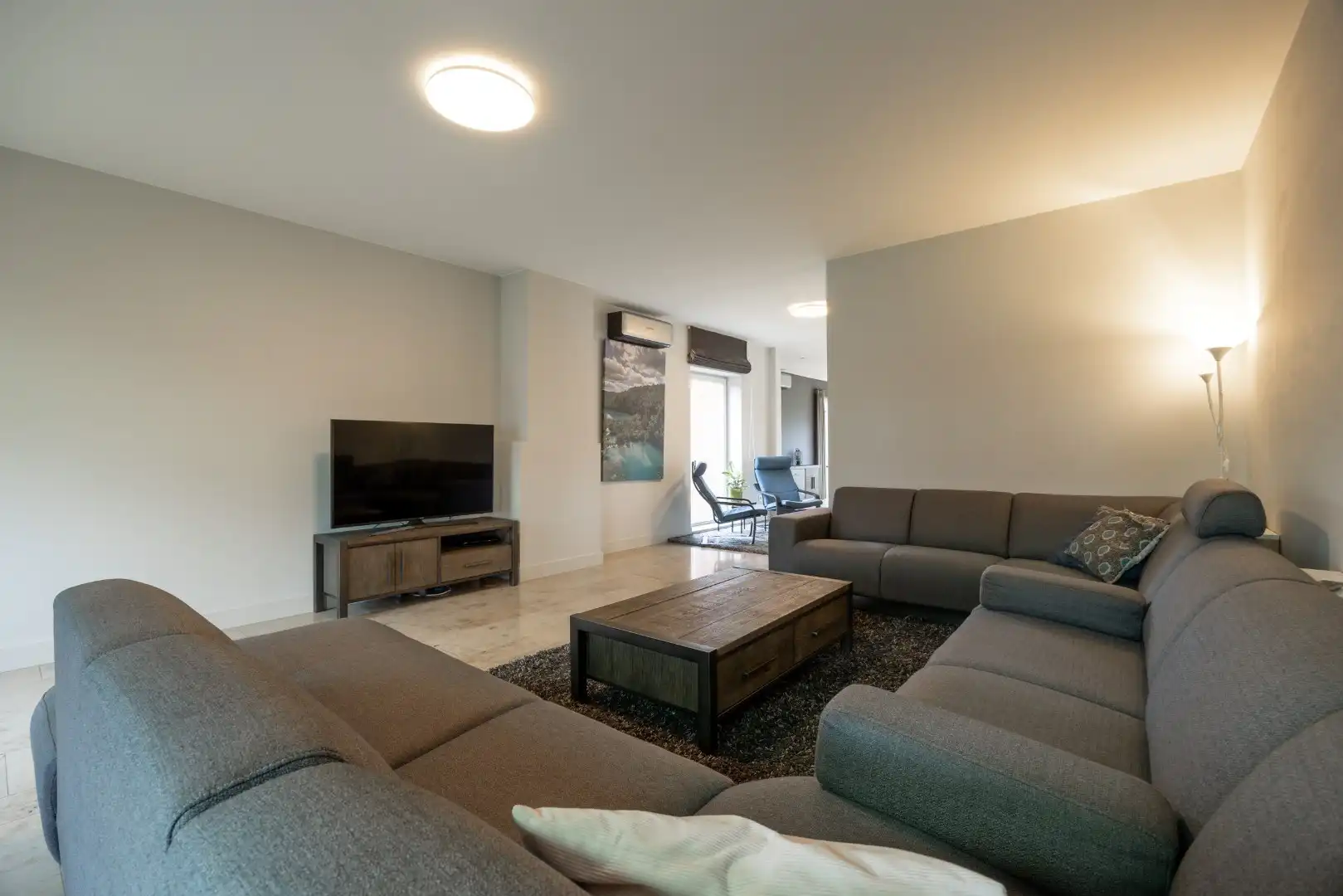 Prachtige ruime villa met naastliggende bouwgrond! foto 17