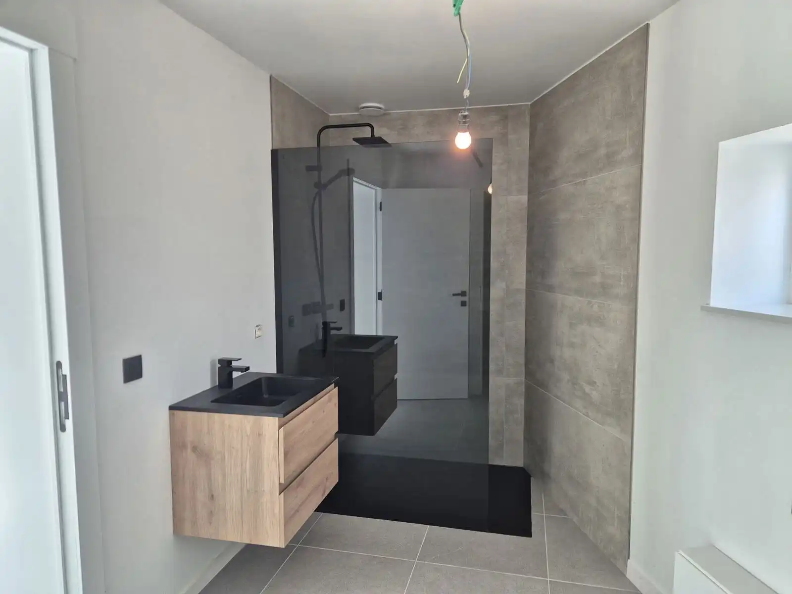 Halfopen bebouwing met 5 slaapkamers en 2 badkamers foto 12