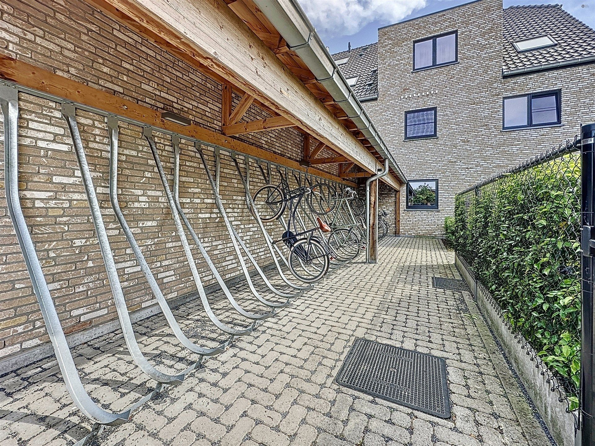 BEN nieuwbouwappartement met 2 slaapkamers, privatieve autostaanplaats en fietsenberging op toplocatie foto 11
