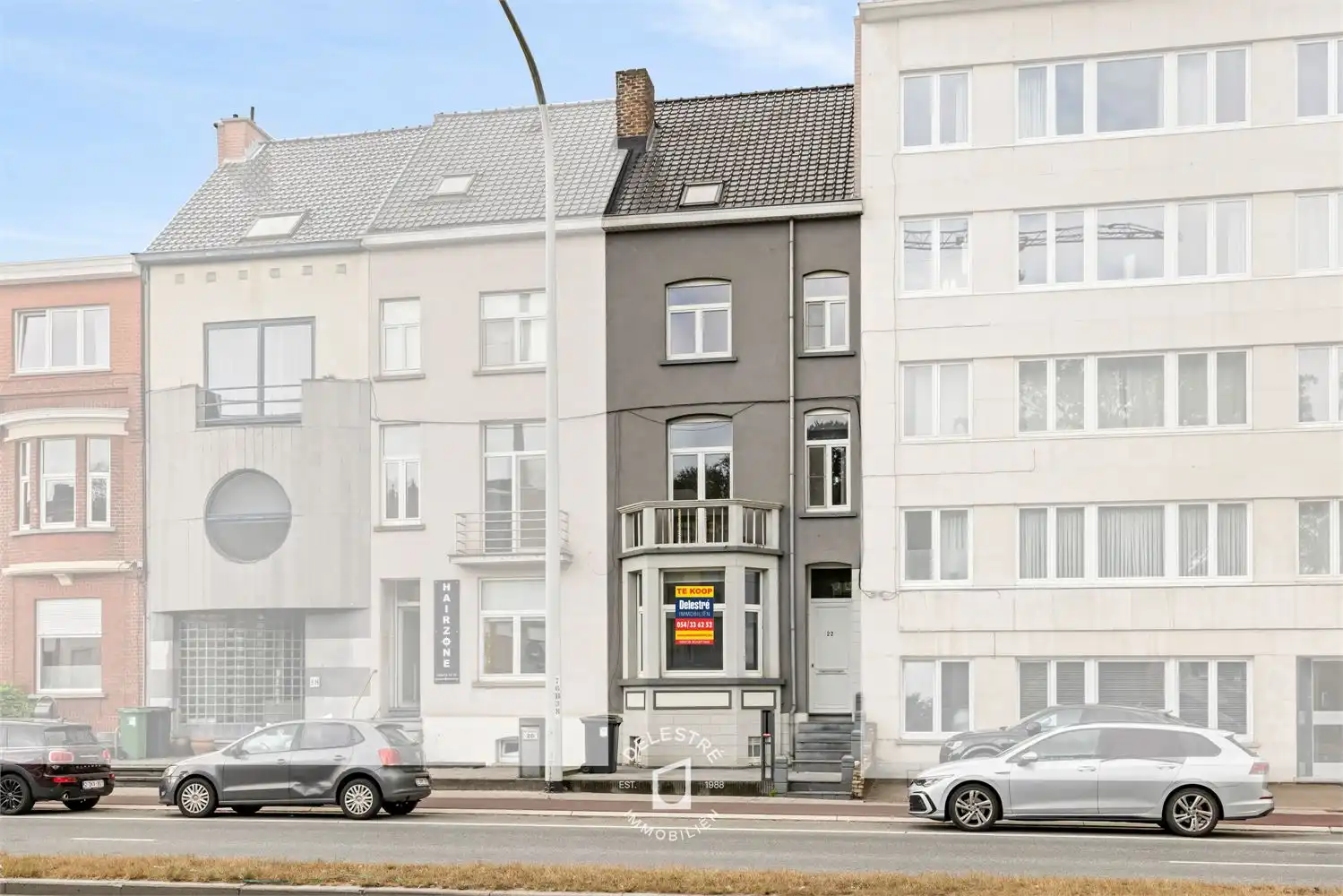Karaktervolle, instapklare herenwoning met 4 slaapkamers, 2 badkamers en gezellige stadstuin foto 3