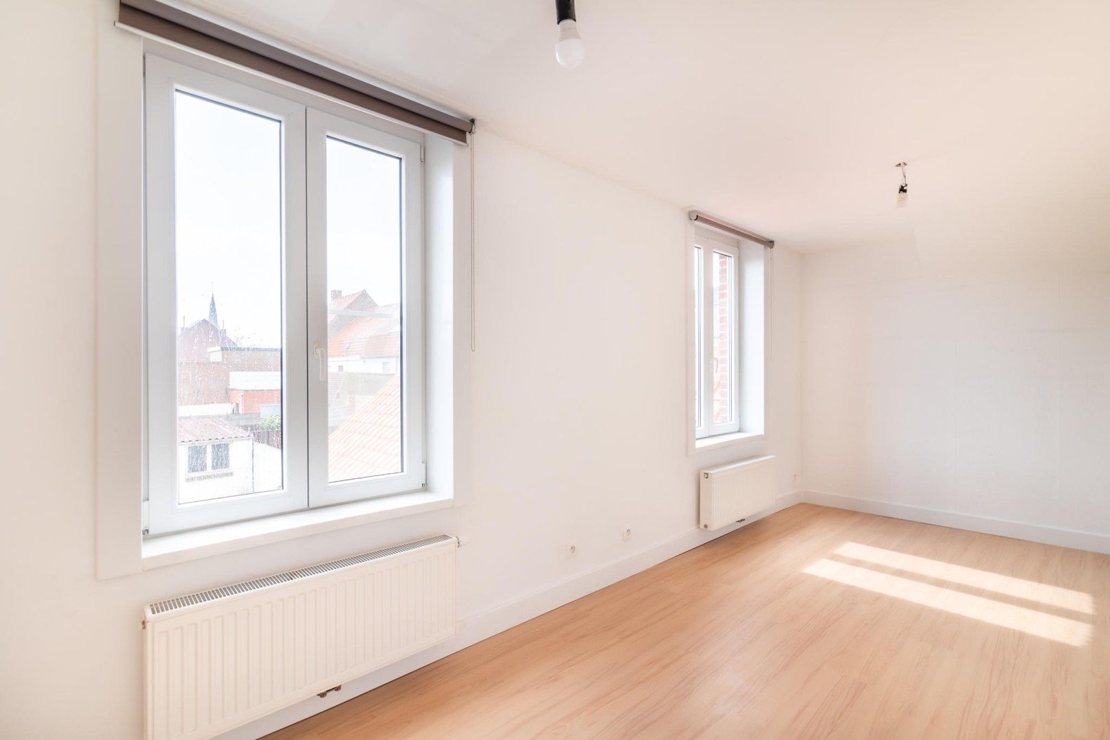 Instapklare woning met 2-3 slaapkamers te Tielt (Meulebeke)! foto 7
