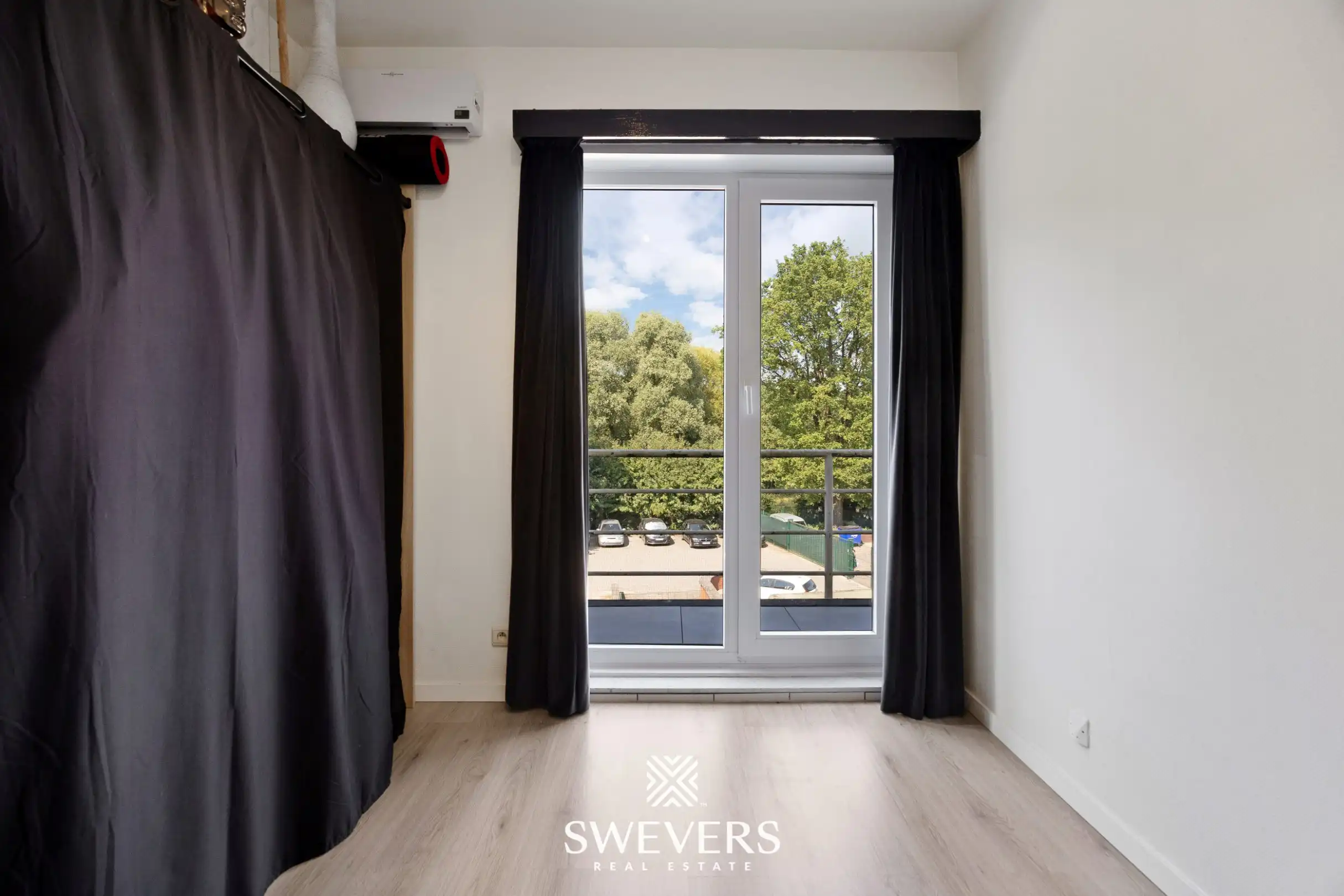 Uitstekend gelegen en instapklaar appartement met 2 slaapkamers te Genk foto 17